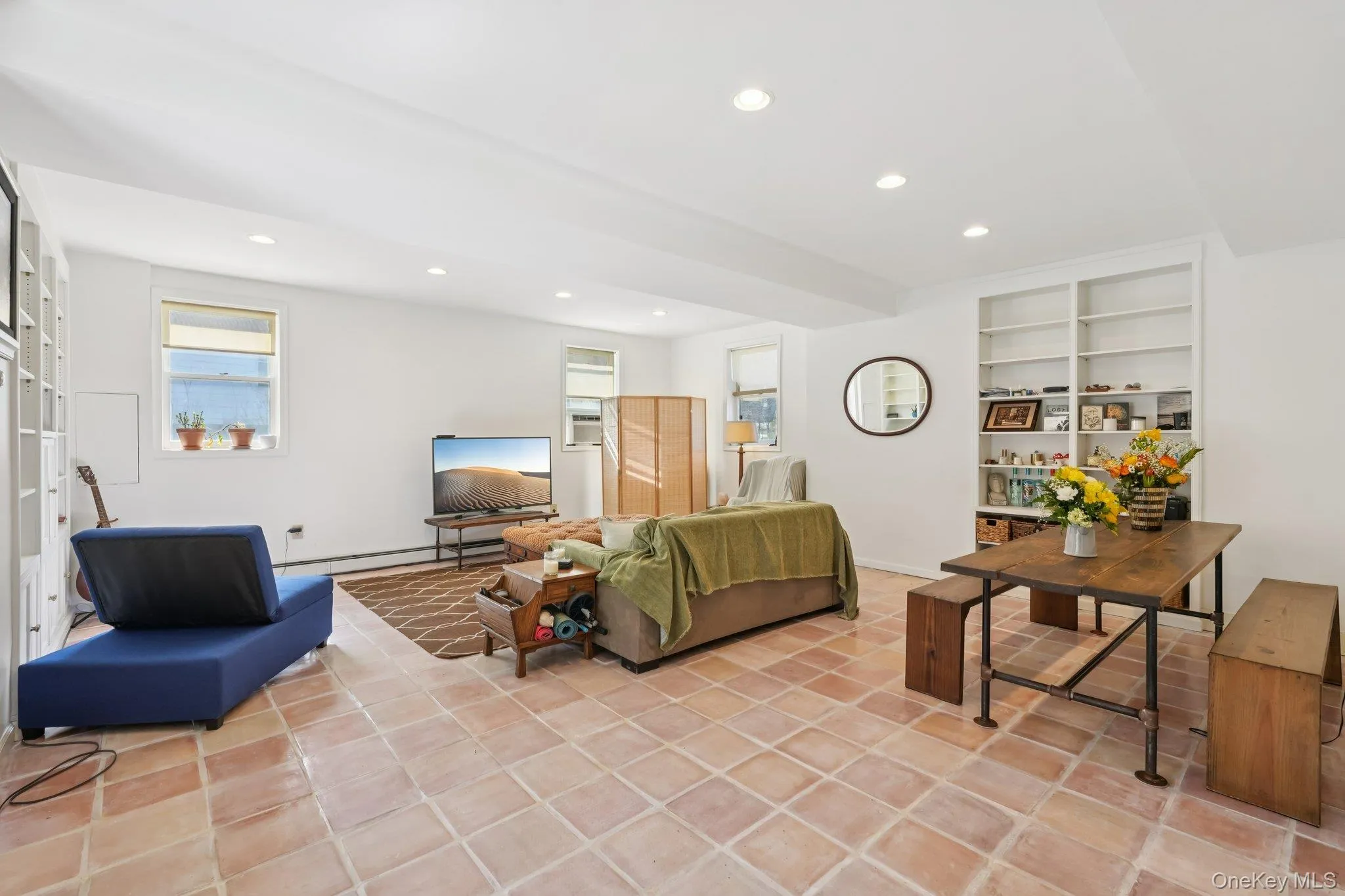 Open Space and Great for Entertaining! Open Space and Great for Entertaining!