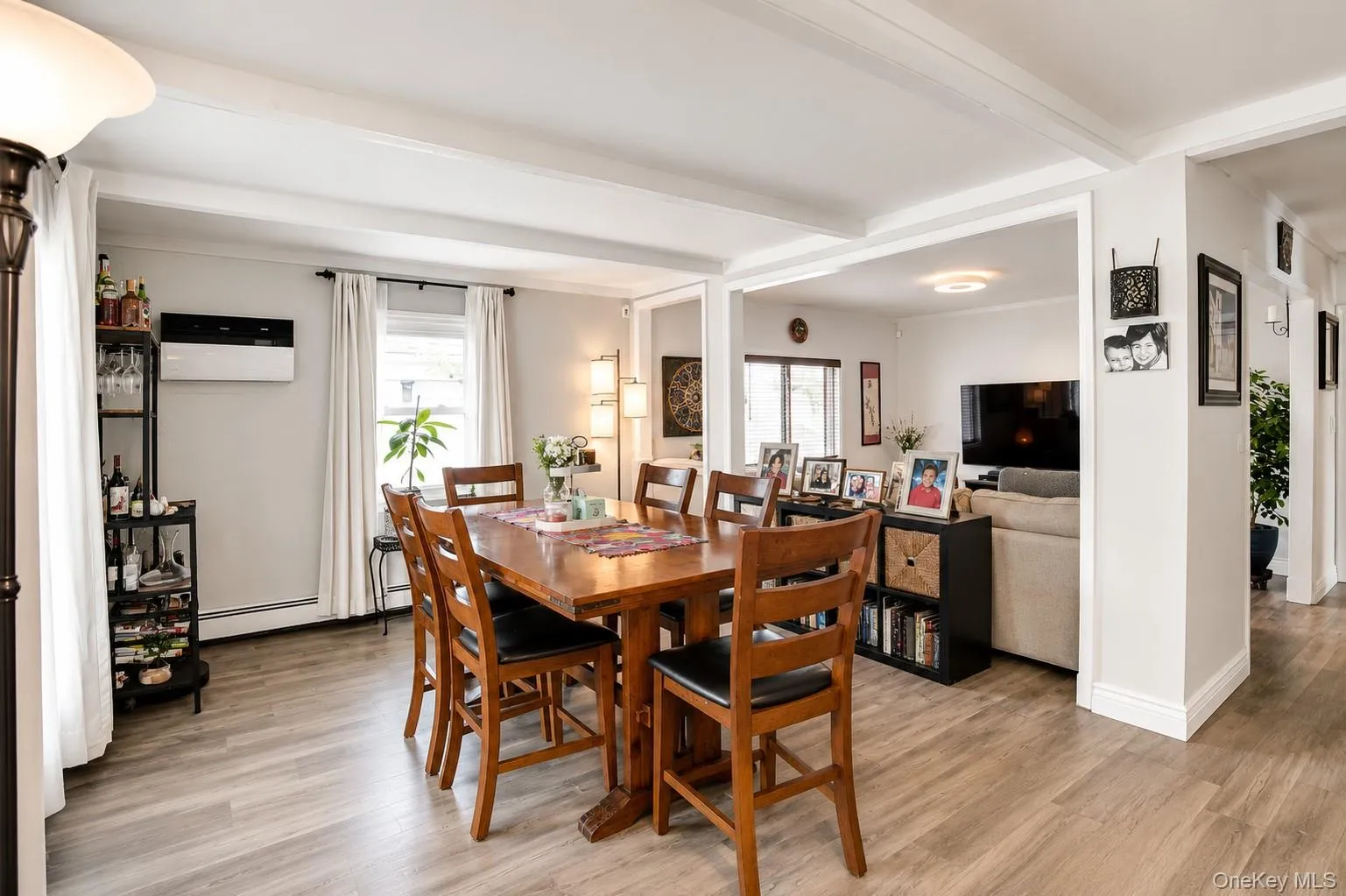 Large dining room Large dining room