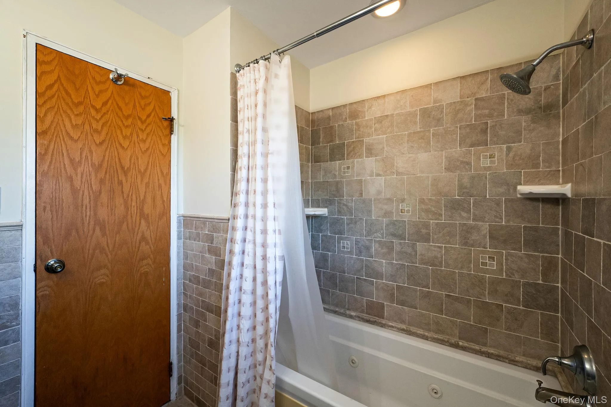 40 Boxwood Drive, Smithtown, NY, 5 Bedrooms Bedrooms, 10 Rooms Rooms,3 BathroomsBathrooms,Residential Sale,For Rent,Boxwood,0,996745 40 Boxwood Drive, Smithtown, NY, 5 Bedrooms Bedrooms, 10 Rooms Rooms,3 BathroomsBathrooms,Residential Sale,For Rent,Boxwood,0,996745