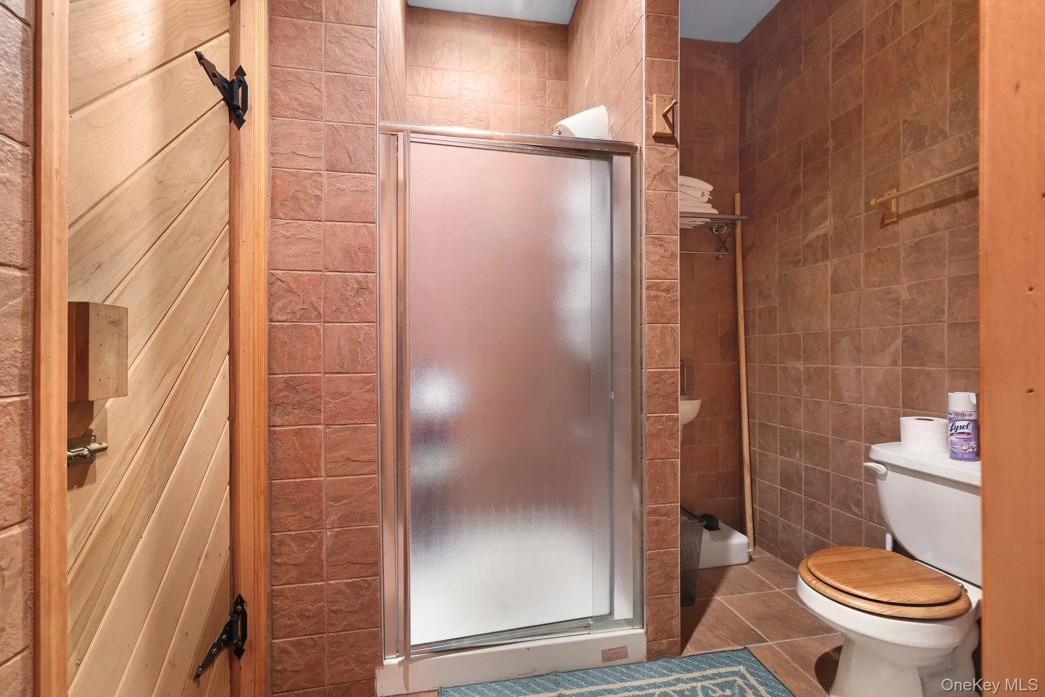 Basement bath outside Sauna Basement bath outside Sauna