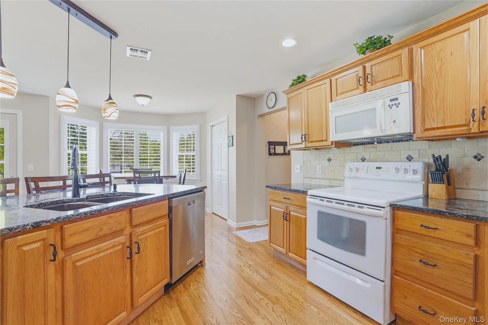 3 Jill Marie Circle, Shawangunk, NY, 4 Bedrooms Bedrooms, 9 Rooms Rooms,3 BathroomsBathrooms,Residential Sale,For Rent,Jill Marie,0,996750 3 Jill Marie Circle, Shawangunk, NY, 4 Bedrooms Bedrooms, 9 Rooms Rooms,3 BathroomsBathrooms,Residential Sale,For Rent,Jill Marie,0,996750