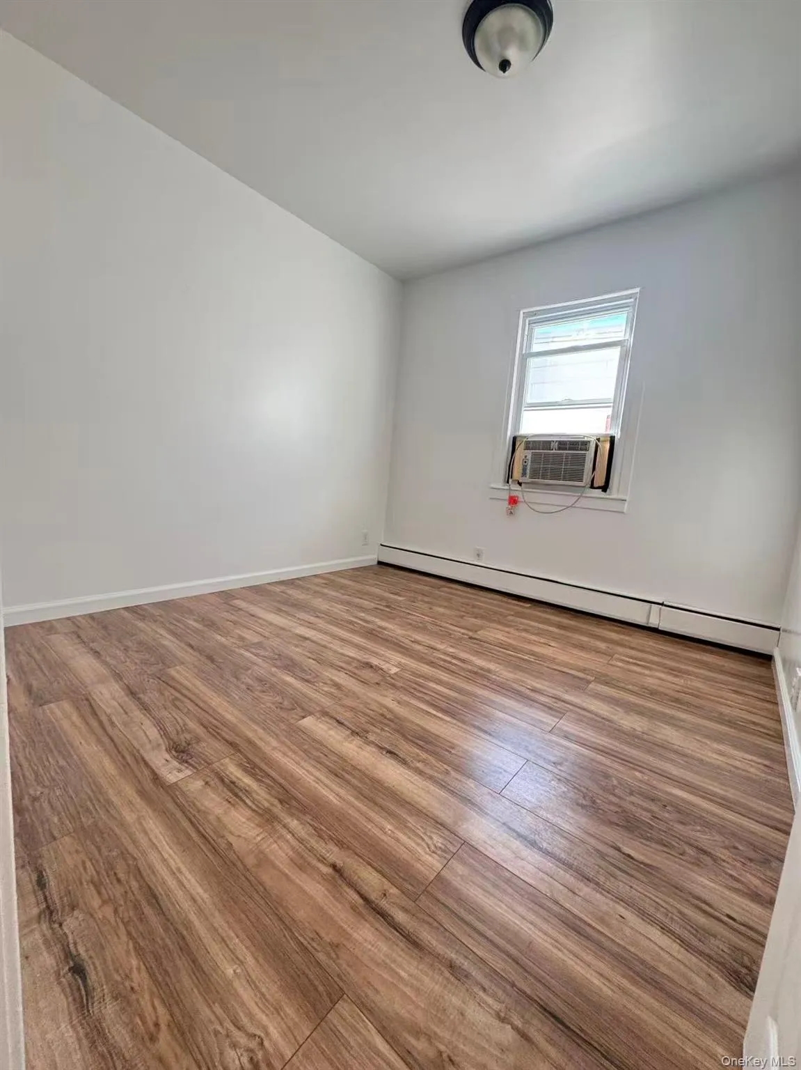 4245 247th Street, New York, NY, 3 Bedrooms Bedrooms, 7 Rooms Rooms,1 BathroomBathrooms,Residential Lease,For Rent,247th,0,996760 4245 247th Street, New York, NY, 3 Bedrooms Bedrooms, 7 Rooms Rooms,1 BathroomBathrooms,Residential Lease,For Rent,247th,0,996760