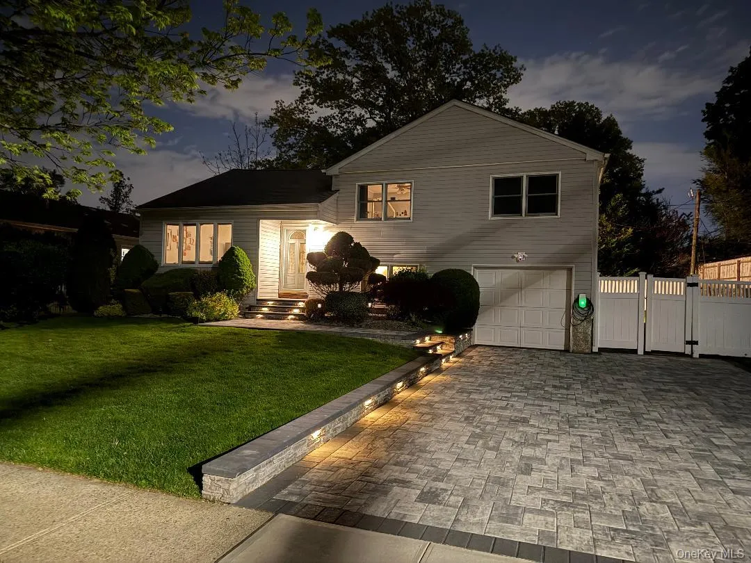110 Briarwood Lane, Oyster Bay, NY, 3 Bedrooms Bedrooms, 9 Rooms Rooms,2 BathroomsBathrooms,Residential Lease,For Rent,Briarwood,0,996764 110 Briarwood Lane, Oyster Bay, NY, 3 Bedrooms Bedrooms, 9 Rooms Rooms,2 BathroomsBathrooms,Residential Lease,For Rent,Briarwood,0,996764