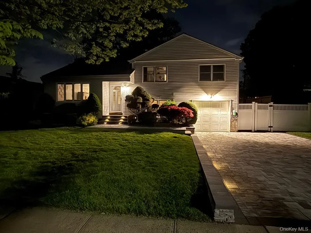 110 Briarwood Lane, Oyster Bay, NY, 3 Bedrooms Bedrooms, 9 Rooms Rooms,2 BathroomsBathrooms,Residential Lease,For Rent,Briarwood,0,996764 110 Briarwood Lane, Oyster Bay, NY, 3 Bedrooms Bedrooms, 9 Rooms Rooms,2 BathroomsBathrooms,Residential Lease,For Rent,Briarwood,0,996764