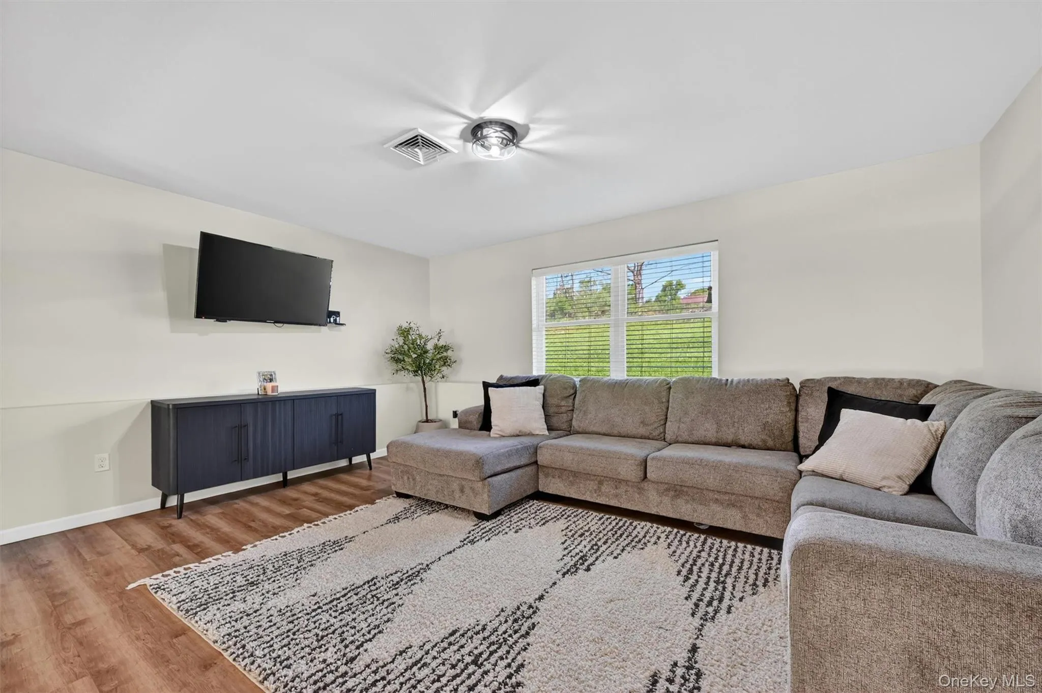 153 Ridge Drive, Middletown, NY, 3 Bedrooms Bedrooms, 8 Rooms Rooms,3 BathroomsBathrooms,Residential Sale,For Rent,Ridge,0,996792 153 Ridge Drive, Middletown, NY, 3 Bedrooms Bedrooms, 8 Rooms Rooms,3 BathroomsBathrooms,Residential Sale,For Rent,Ridge,0,996792
