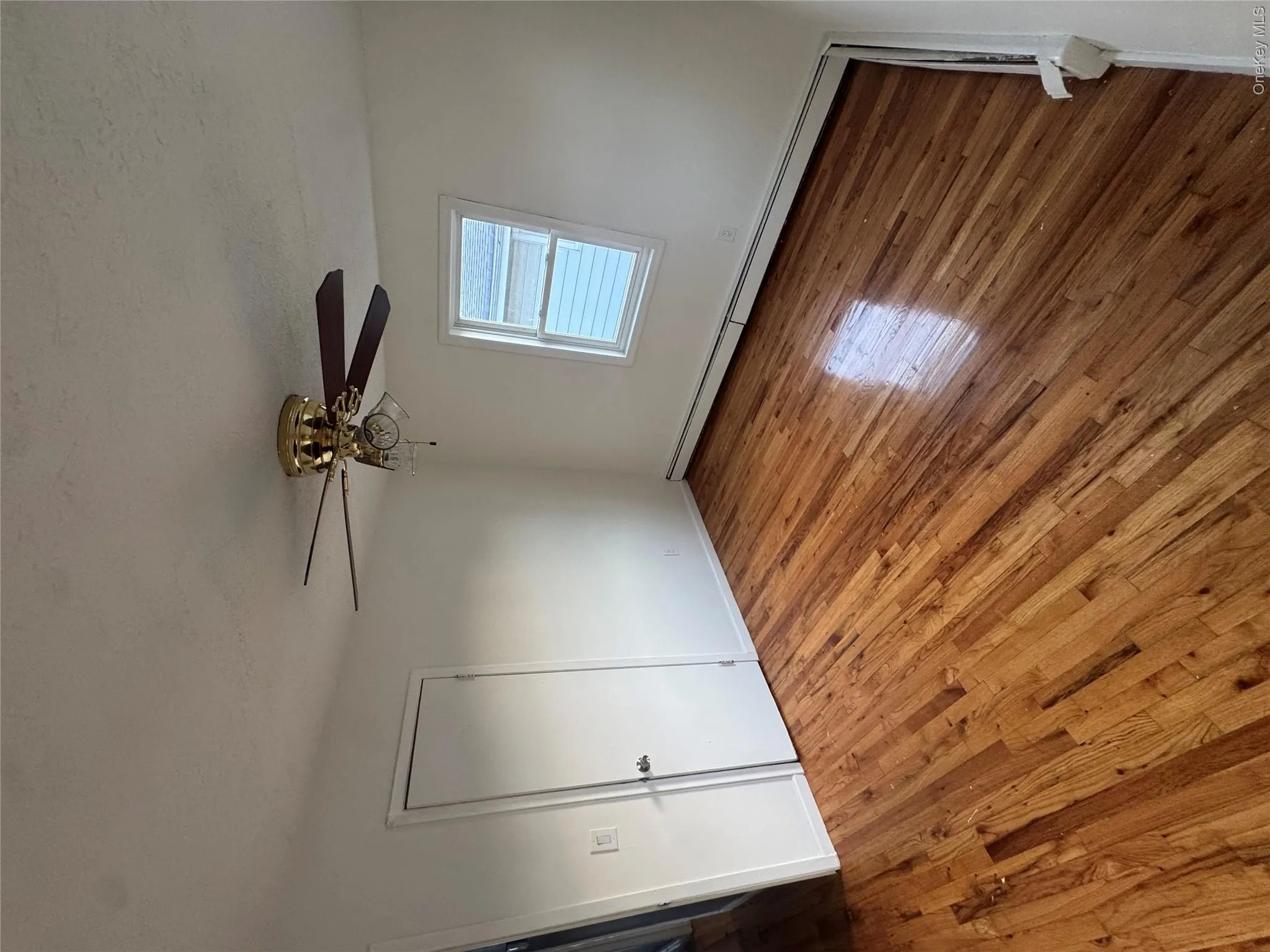 1005 Broadway, Hempstead, NY, 3 Bedrooms Bedrooms, 5 Rooms Rooms,1 BathroomBathrooms,Residential Lease,For Rent,Broadway,0,996801 1005 Broadway, Hempstead, NY, 3 Bedrooms Bedrooms, 5 Rooms Rooms,1 BathroomBathrooms,Residential Lease,For Rent,Broadway,0,996801