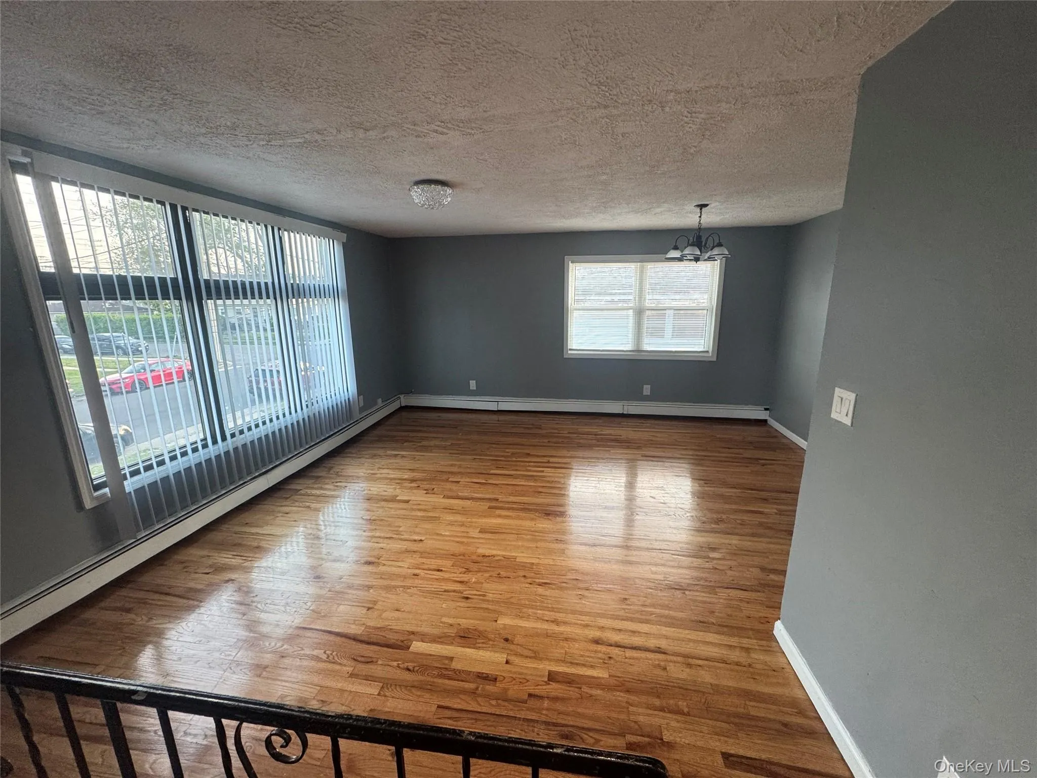 1005 Broadway, Hempstead, NY, 3 Bedrooms Bedrooms, 5 Rooms Rooms,1 BathroomBathrooms,Residential Lease,For Rent,Broadway,0,996801 1005 Broadway, Hempstead, NY, 3 Bedrooms Bedrooms, 5 Rooms Rooms,1 BathroomBathrooms,Residential Lease,For Rent,Broadway,0,996801