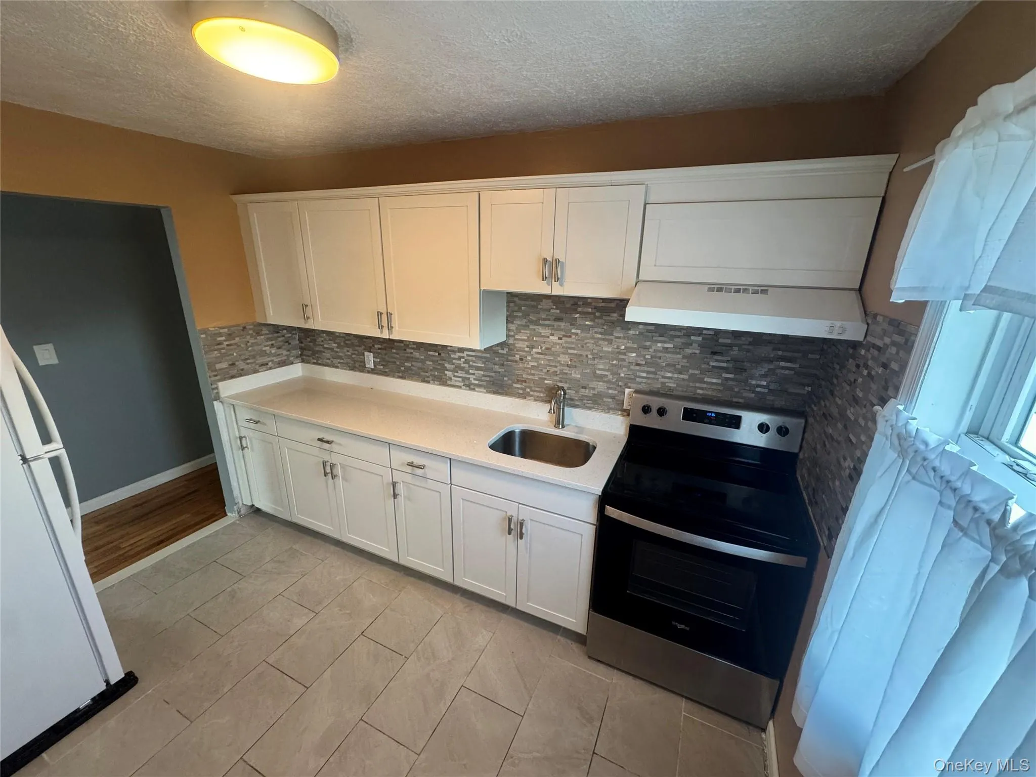1005 Broadway, Hempstead, NY, 3 Bedrooms Bedrooms, 5 Rooms Rooms,1 BathroomBathrooms,Residential Lease,For Rent,Broadway,0,996801 1005 Broadway, Hempstead, NY, 3 Bedrooms Bedrooms, 5 Rooms Rooms,1 BathroomBathrooms,Residential Lease,For Rent,Broadway,0,996801