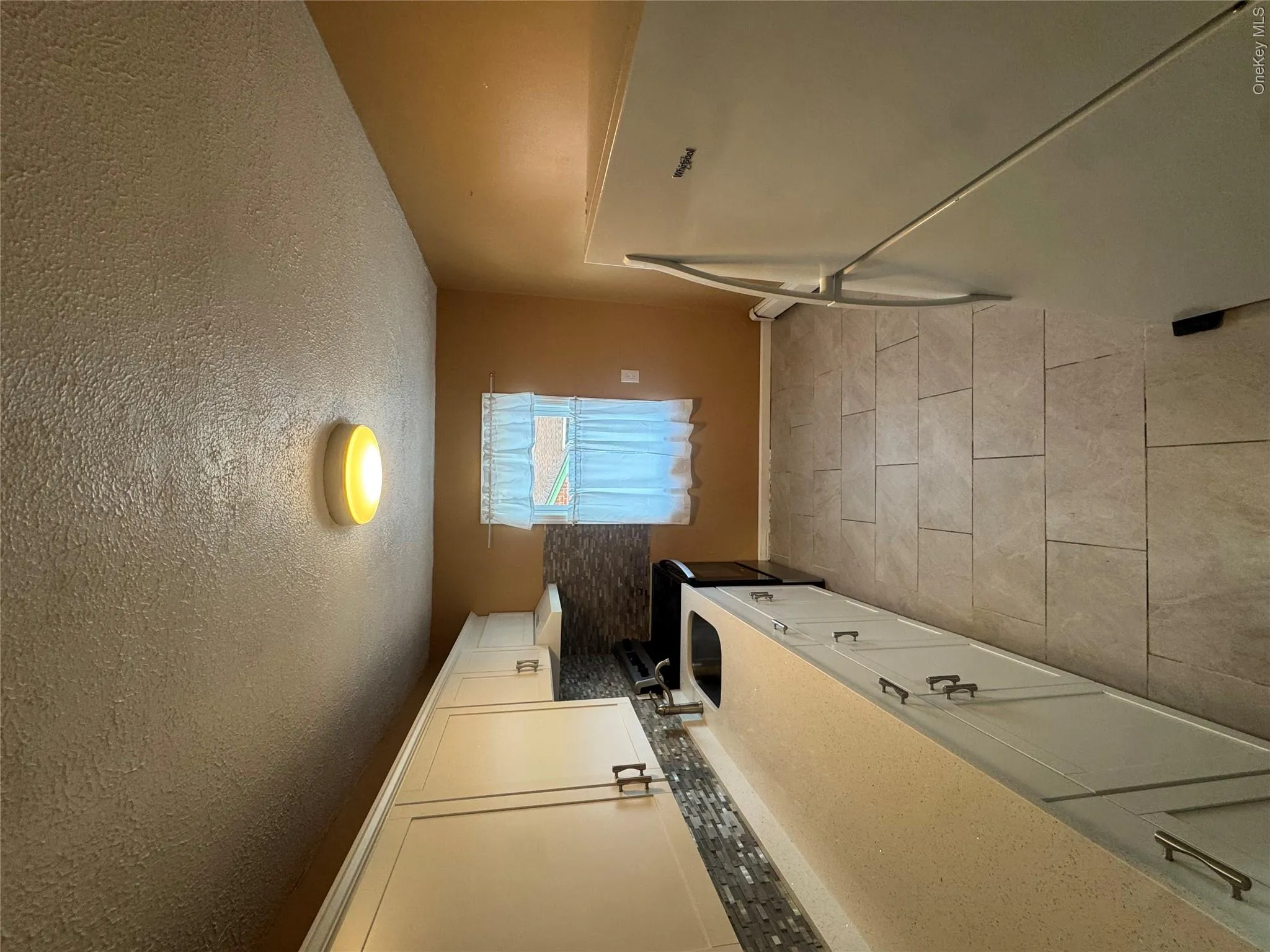 1005 Broadway, Hempstead, NY, 3 Bedrooms Bedrooms, 5 Rooms Rooms,1 BathroomBathrooms,Residential Lease,For Rent,Broadway,0,996801 1005 Broadway, Hempstead, NY, 3 Bedrooms Bedrooms, 5 Rooms Rooms,1 BathroomBathrooms,Residential Lease,For Rent,Broadway,0,996801