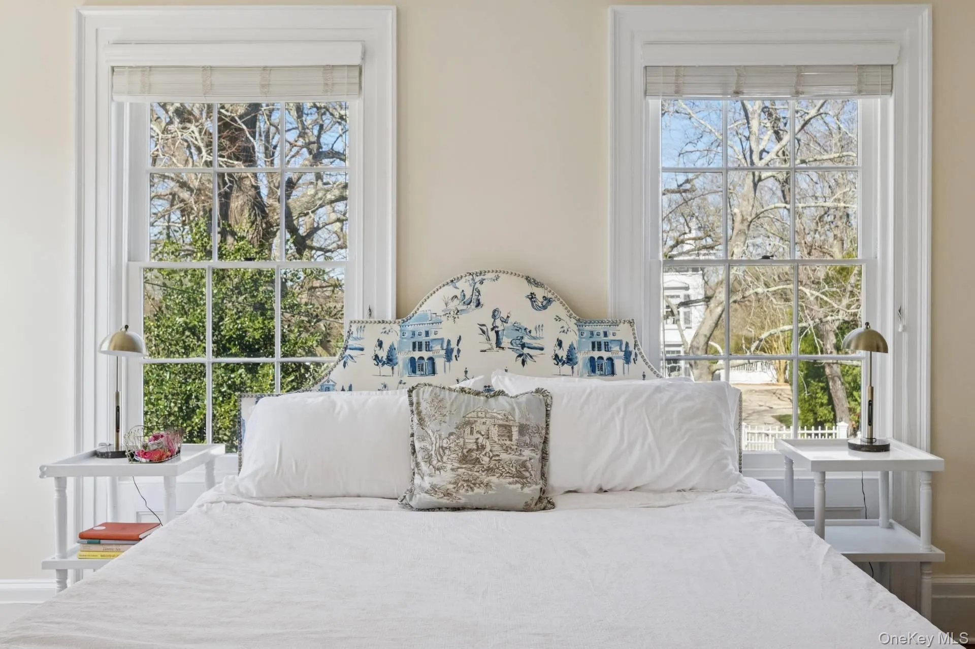189 Main Street, Southampton, NY, 6 Bedrooms Bedrooms, 9 Rooms Rooms,3 BathroomsBathrooms,Residential Lease,For Rent,Main,0,996807 189 Main Street, Southampton, NY, 6 Bedrooms Bedrooms, 9 Rooms Rooms,3 BathroomsBathrooms,Residential Lease,For Rent,Main,0,996807