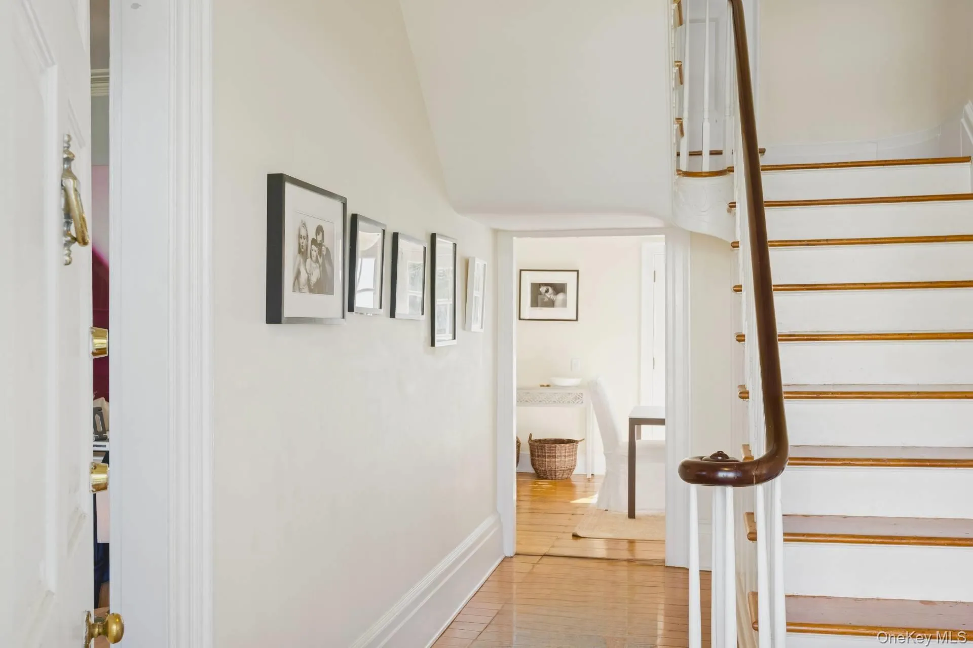 189 Main Street, Southampton, NY, 6 Bedrooms Bedrooms, 9 Rooms Rooms,3 BathroomsBathrooms,Residential Lease,For Rent,Main,0,996807 189 Main Street, Southampton, NY, 6 Bedrooms Bedrooms, 9 Rooms Rooms,3 BathroomsBathrooms,Residential Lease,For Rent,Main,0,996807