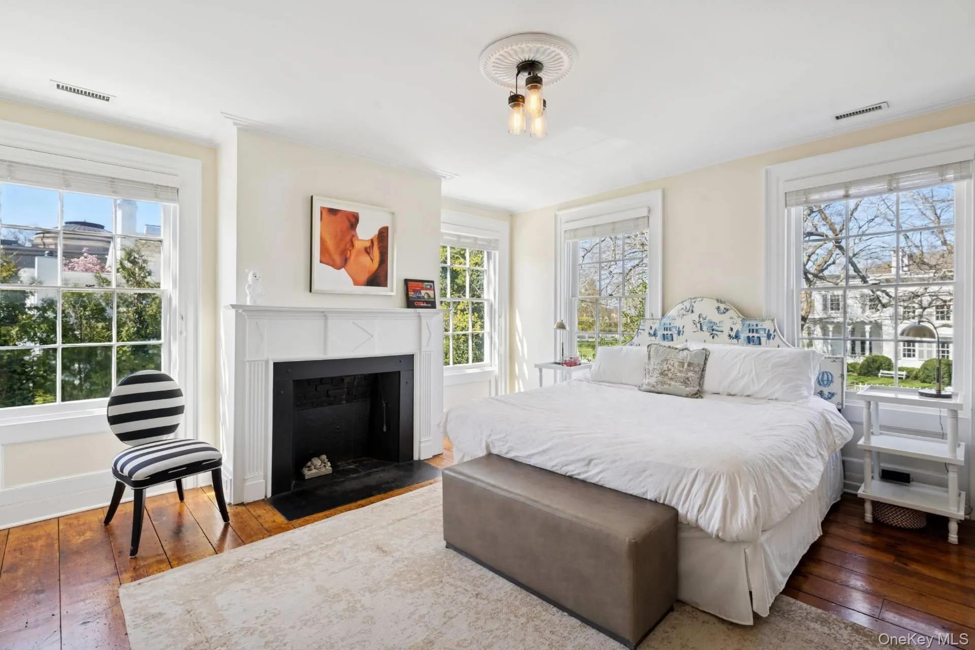 189 Main Street, Southampton, NY, 6 Bedrooms Bedrooms, 9 Rooms Rooms,3 BathroomsBathrooms,Residential Lease,For Rent,Main,0,996807 189 Main Street, Southampton, NY, 6 Bedrooms Bedrooms, 9 Rooms Rooms,3 BathroomsBathrooms,Residential Lease,For Rent,Main,0,996807