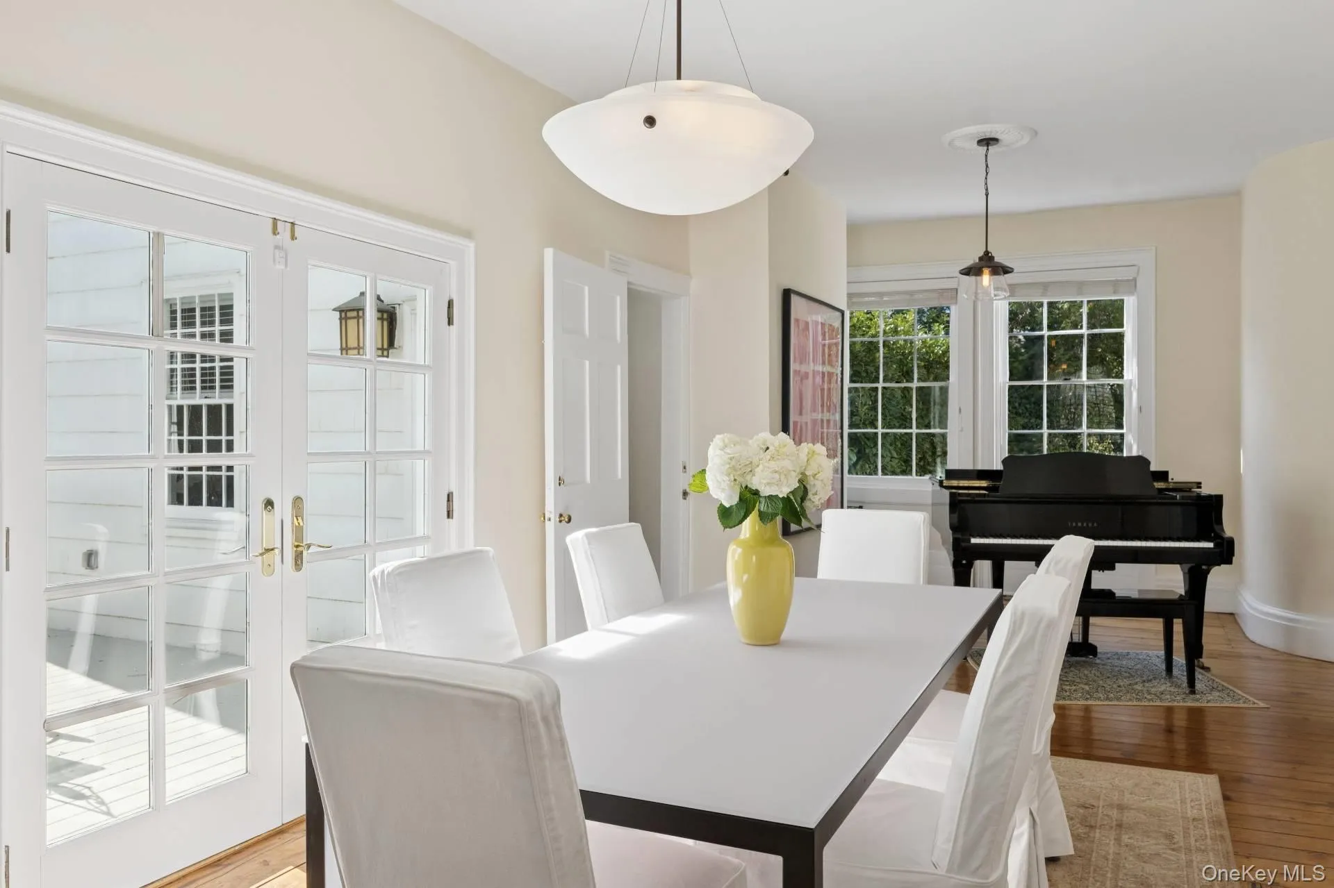 189 Main Street, Southampton, NY, 6 Bedrooms Bedrooms, 9 Rooms Rooms,3 BathroomsBathrooms,Residential Lease,For Rent,Main,0,996807 189 Main Street, Southampton, NY, 6 Bedrooms Bedrooms, 9 Rooms Rooms,3 BathroomsBathrooms,Residential Lease,For Rent,Main,0,996807