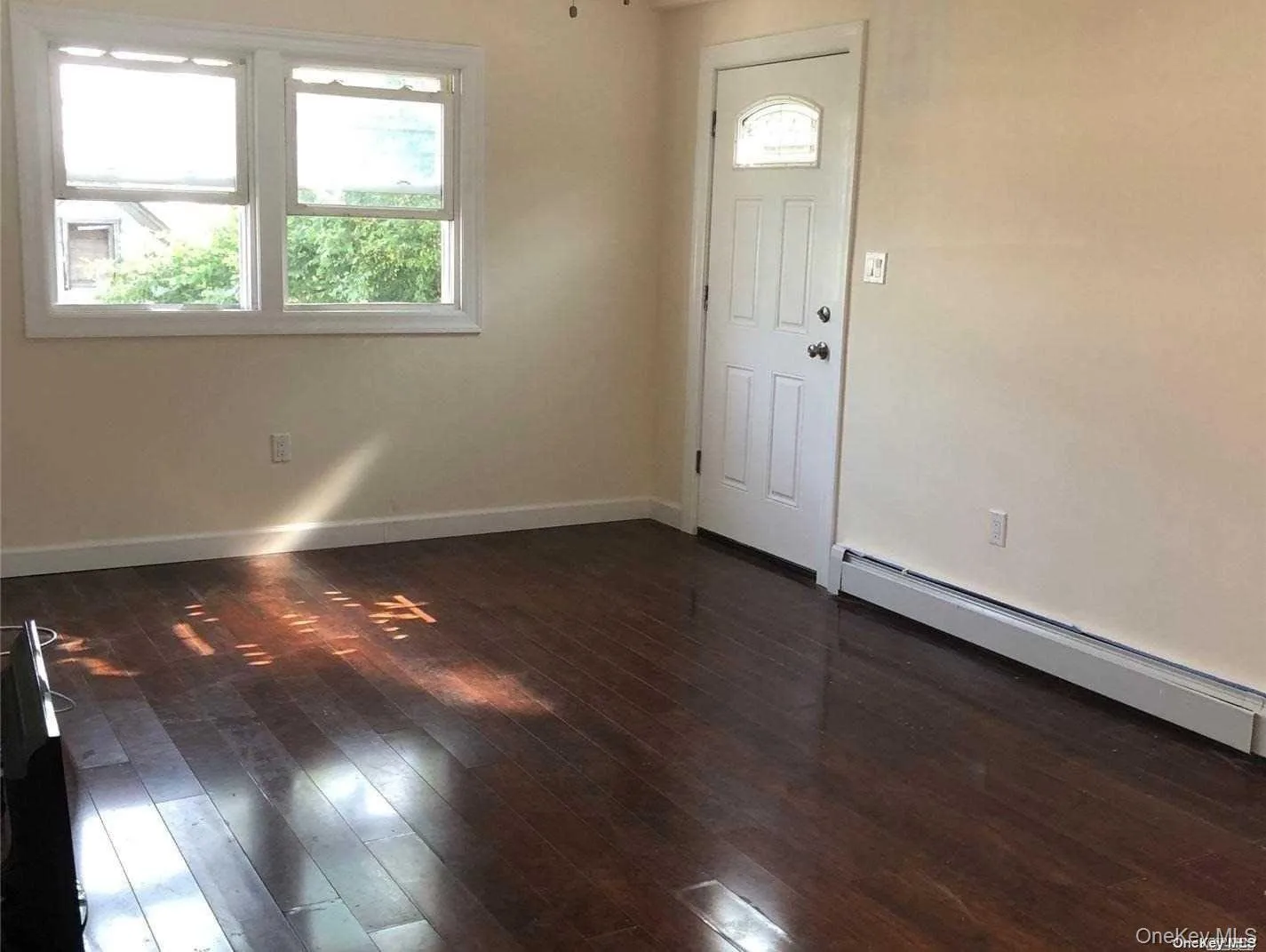 422 Chester Street, Long Beach, NY, 2 Bedrooms Bedrooms, 5 Rooms Rooms,1 BathroomBathrooms,Residential Lease,For Rent,Chester,0,996809 422 Chester Street, Long Beach, NY, 2 Bedrooms Bedrooms, 5 Rooms Rooms,1 BathroomBathrooms,Residential Lease,For Rent,Chester,0,996809