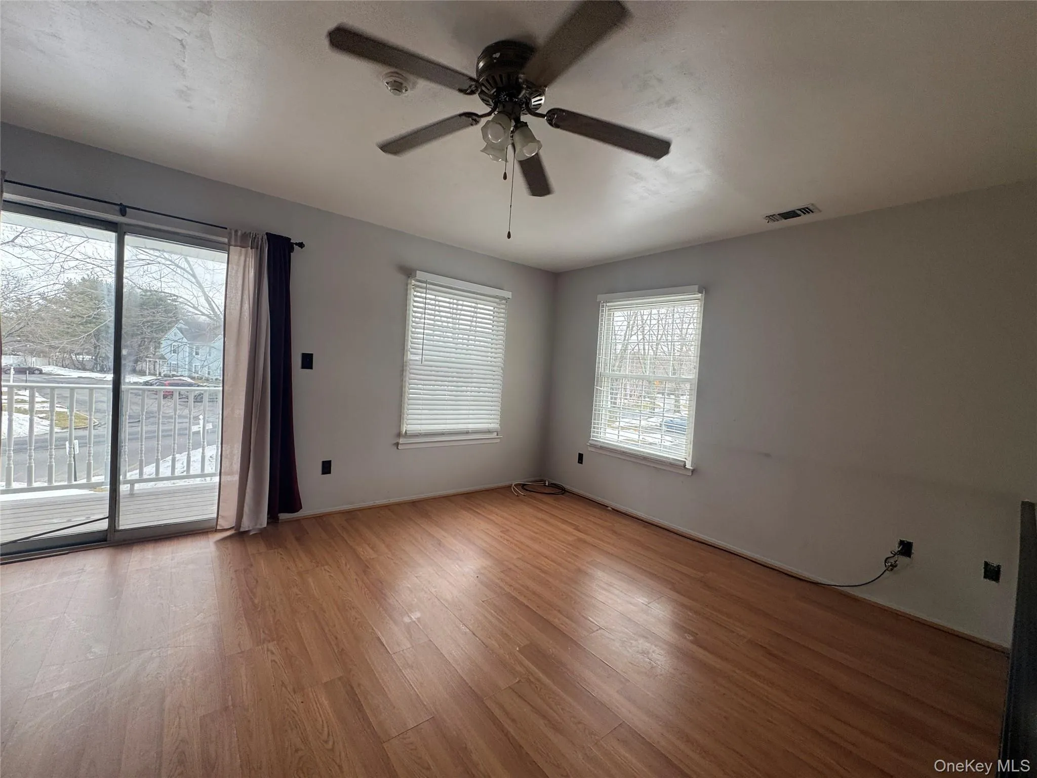 9 Fairview Circle, Riverhead, NY, 2 Bedrooms Bedrooms, 6 Rooms Rooms,1 BathroomBathrooms,Residential Lease,For Rent,Fairview,0,996812 9 Fairview Circle, Riverhead, NY, 2 Bedrooms Bedrooms, 6 Rooms Rooms,1 BathroomBathrooms,Residential Lease,For Rent,Fairview,0,996812