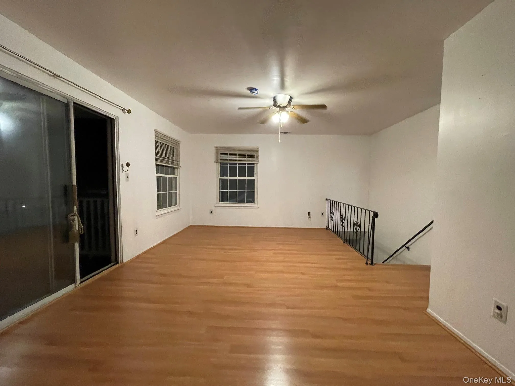 9 Fairview Circle, Riverhead, NY, 2 Bedrooms Bedrooms, 6 Rooms Rooms,1 BathroomBathrooms,Residential Lease,For Rent,Fairview,0,996812 9 Fairview Circle, Riverhead, NY, 2 Bedrooms Bedrooms, 6 Rooms Rooms,1 BathroomBathrooms,Residential Lease,For Rent,Fairview,0,996812
