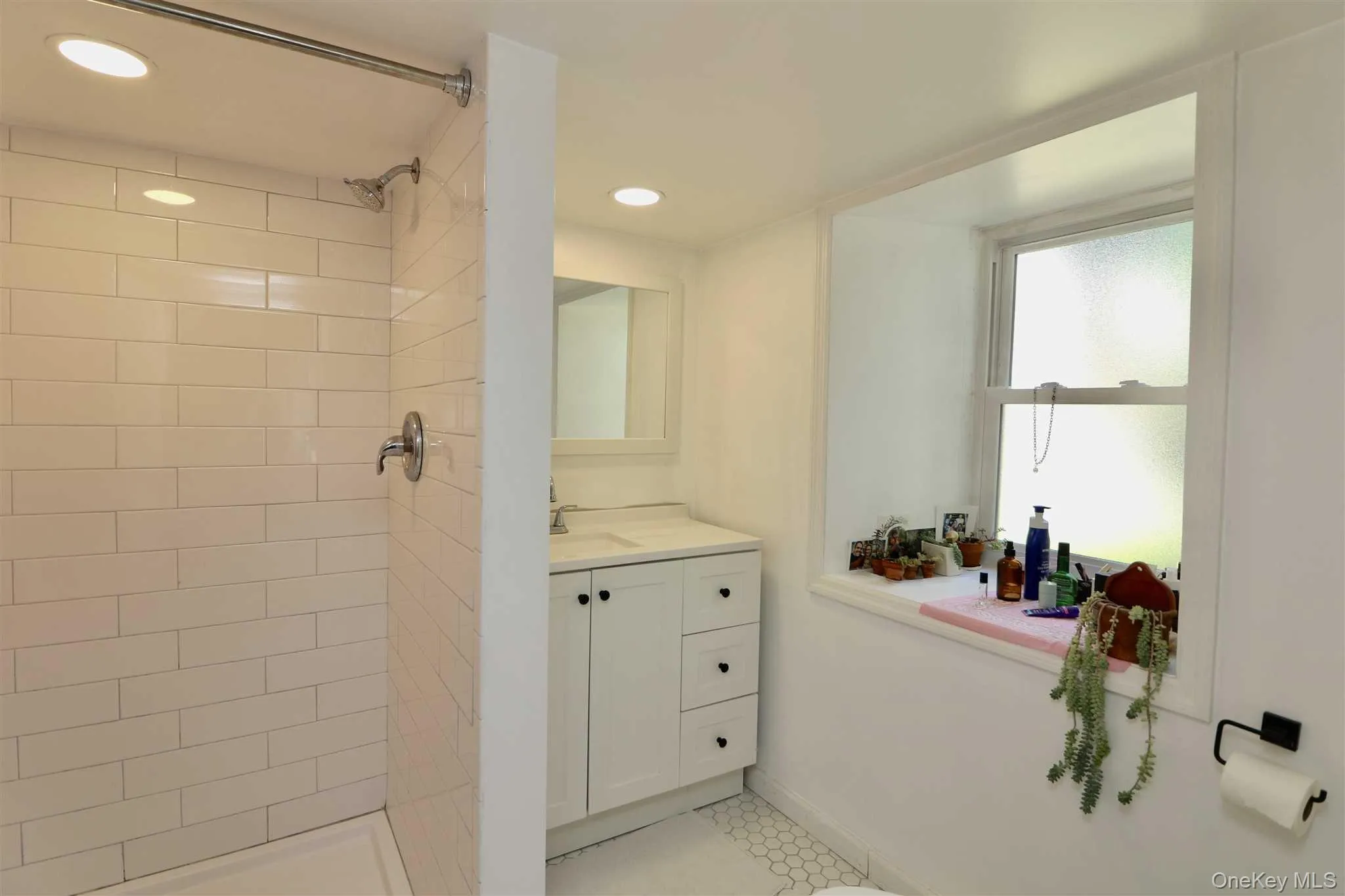 84 Main Street, Beacon, NY, 1 Bedroom Bedrooms, 3 Rooms Rooms,1 BathroomBathrooms,Residential Lease,For Rent,Main,0,996823 84 Main Street, Beacon, NY, 1 Bedroom Bedrooms, 3 Rooms Rooms,1 BathroomBathrooms,Residential Lease,For Rent,Main,0,996823