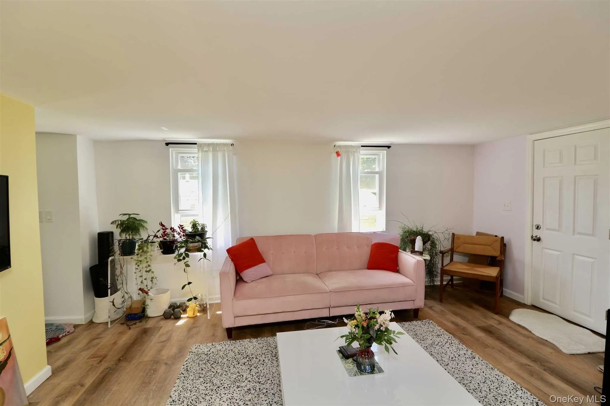 84 Main Street, Beacon, NY, 1 Bedroom Bedrooms, 3 Rooms Rooms,1 BathroomBathrooms,Residential Lease,For Rent,Main,0,996823 84 Main Street, Beacon, NY, 1 Bedroom Bedrooms, 3 Rooms Rooms,1 BathroomBathrooms,Residential Lease,For Rent,Main,0,996823