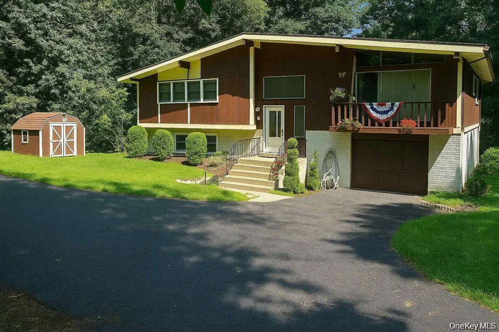249 Mill River Road, Mount Pleasant, NY, 4 Bedrooms Bedrooms, 8 Rooms Rooms,2 BathroomsBathrooms,Residential,For Rent,Mill River,0,996830 249 Mill River Road, Mount Pleasant, NY, 4 Bedrooms Bedrooms, 8 Rooms Rooms,2 BathroomsBathrooms,Residential,For Rent,Mill River,0,996830