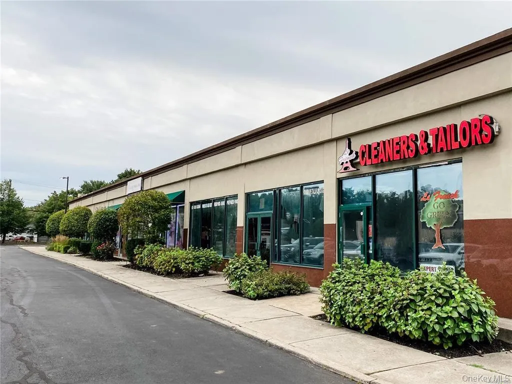 240 Glen Head Road, Oyster Bay, NY, ,Commercial Lease,For Rent,Glen Head,0,996832 240 Glen Head Road, Oyster Bay, NY, ,Commercial Lease,For Rent,Glen Head,0,996832