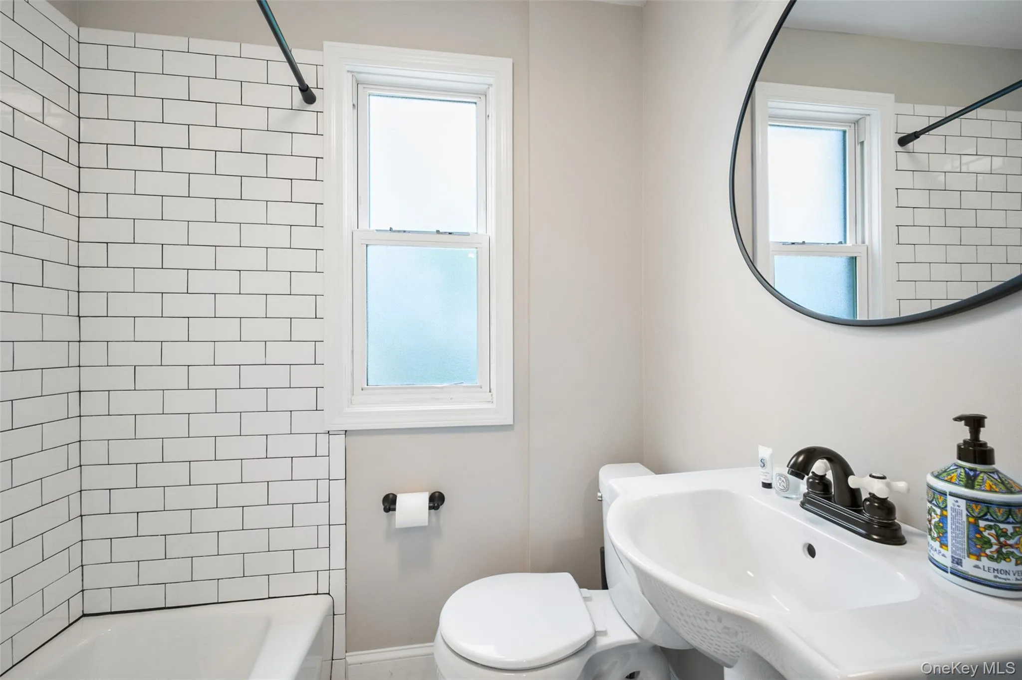170 Church Street, White Plains, NY, 4 Bedrooms Bedrooms, 7 Rooms Rooms,3 BathroomsBathrooms,Residential Lease,For Rent,Church,0,996836 170 Church Street, White Plains, NY, 4 Bedrooms Bedrooms, 7 Rooms Rooms,3 BathroomsBathrooms,Residential Lease,For Rent,Church,0,996836