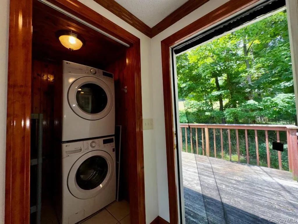 8 Lake Avenue, Monroe, NY, 2 Bedrooms Bedrooms, 6 Rooms Rooms,1 BathroomBathrooms,Residential Lease,For Rent,Lake,0,996841 8 Lake Avenue, Monroe, NY, 2 Bedrooms Bedrooms, 6 Rooms Rooms,1 BathroomBathrooms,Residential Lease,For Rent,Lake,0,996841