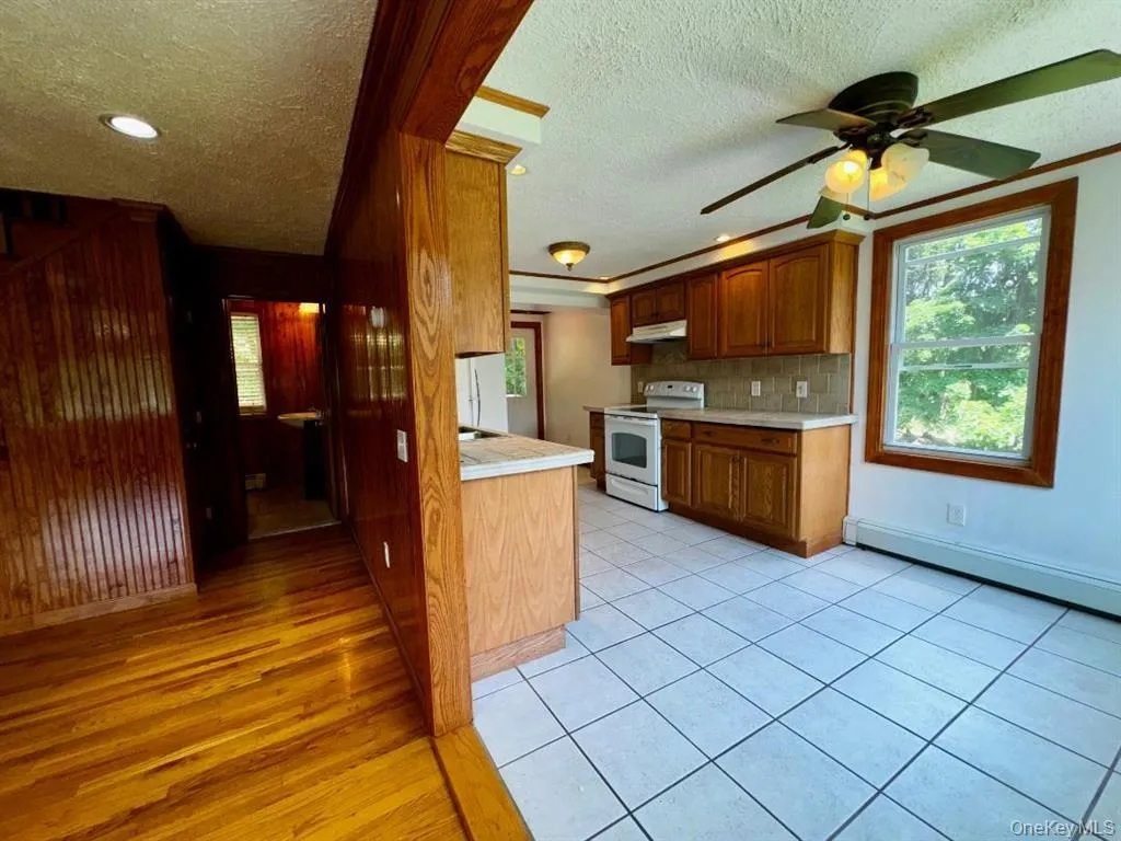 8 Lake Avenue, Monroe, NY, 2 Bedrooms Bedrooms, 6 Rooms Rooms,1 BathroomBathrooms,Residential Lease,For Rent,Lake,0,996841 8 Lake Avenue, Monroe, NY, 2 Bedrooms Bedrooms, 6 Rooms Rooms,1 BathroomBathrooms,Residential Lease,For Rent,Lake,0,996841