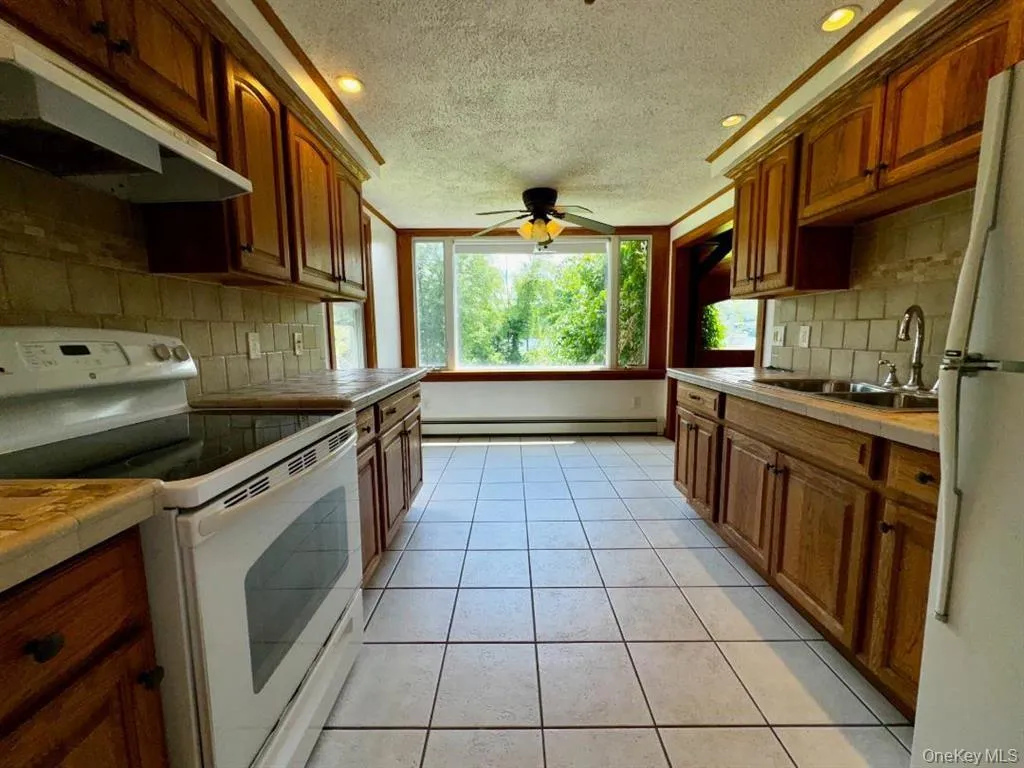 8 Lake Avenue, Monroe, NY, 2 Bedrooms Bedrooms, 6 Rooms Rooms,1 BathroomBathrooms,Residential Lease,For Rent,Lake,0,996841 8 Lake Avenue, Monroe, NY, 2 Bedrooms Bedrooms, 6 Rooms Rooms,1 BathroomBathrooms,Residential Lease,For Rent,Lake,0,996841