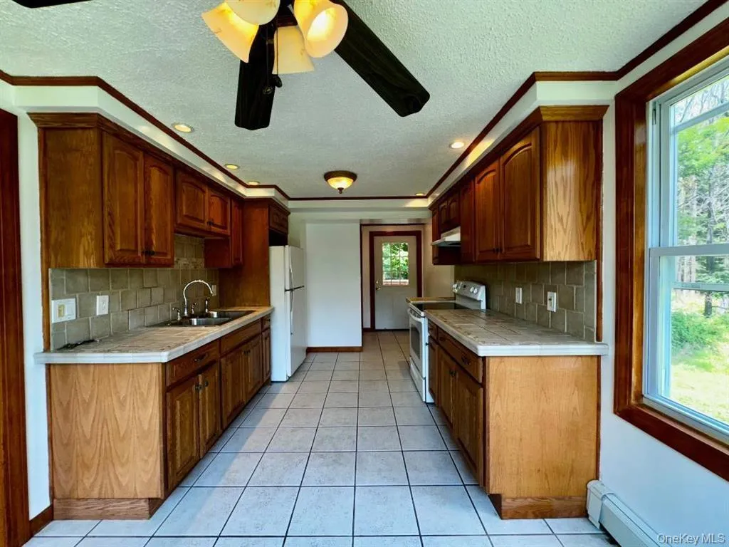 8 Lake Avenue, Monroe, NY, 2 Bedrooms Bedrooms, 6 Rooms Rooms,1 BathroomBathrooms,Residential Lease,For Rent,Lake,0,996841 8 Lake Avenue, Monroe, NY, 2 Bedrooms Bedrooms, 6 Rooms Rooms,1 BathroomBathrooms,Residential Lease,For Rent,Lake,0,996841