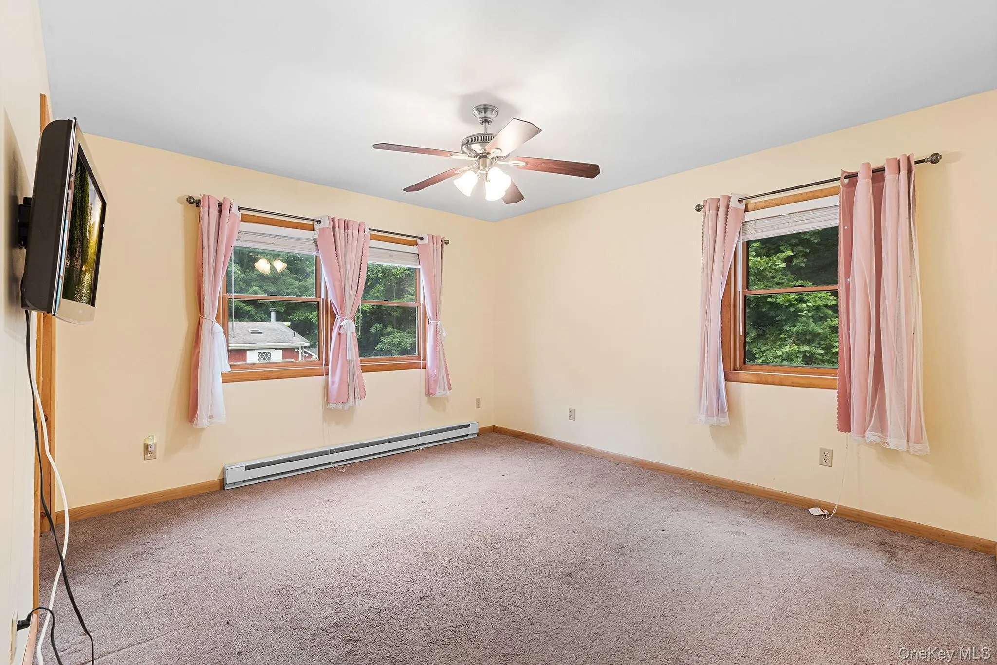 22 Hill View Road, New Windsor, NY, 5 Bedrooms Bedrooms, 10 Rooms Rooms,2 BathroomsBathrooms,Residential,For Rent,Hill View,0,996845 22 Hill View Road, New Windsor, NY, 5 Bedrooms Bedrooms, 10 Rooms Rooms,2 BathroomsBathrooms,Residential,For Rent,Hill View,0,996845