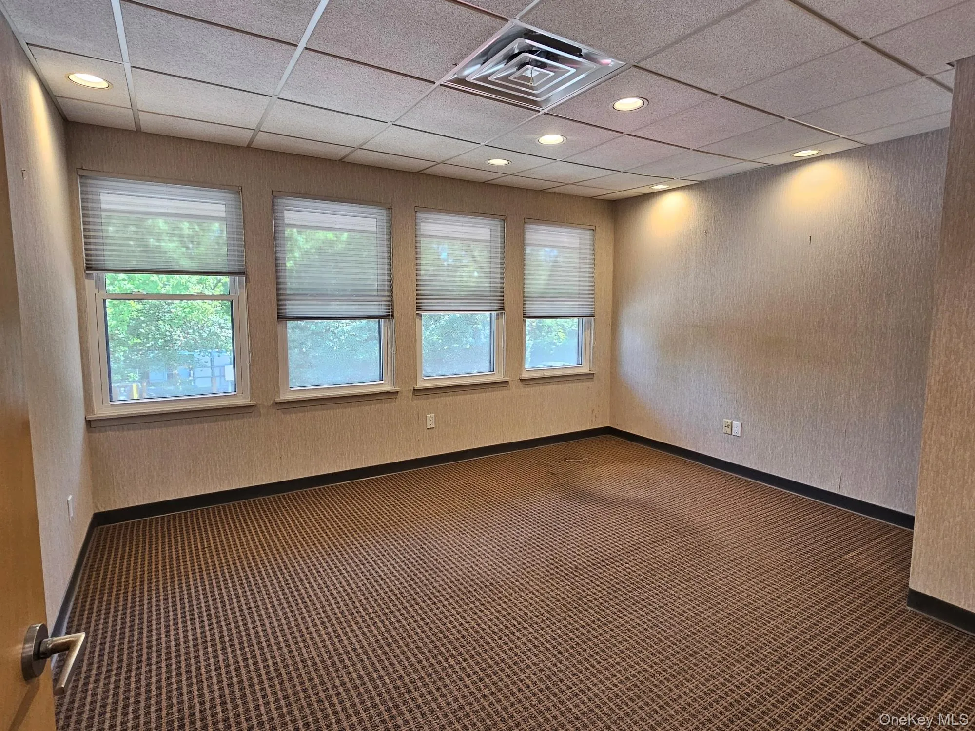 202 Main Street, Huntington, NY, ,Commercial Lease,For Rent,Main,0,996857 202 Main Street, Huntington, NY, ,Commercial Lease,For Rent,Main,0,996857