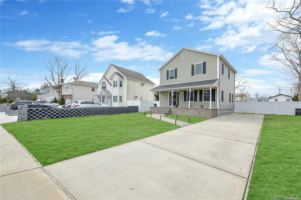 1246 Oakfield Avenue, Hempstead, NY, 3 Bedrooms Bedrooms, 8 Rooms Rooms,2 BathroomsBathrooms,Residential Sale,For Rent,Oakfield,0,996861 1246 Oakfield Avenue, Hempstead, NY, 3 Bedrooms Bedrooms, 8 Rooms Rooms,2 BathroomsBathrooms,Residential Sale,For Rent,Oakfield,0,996861