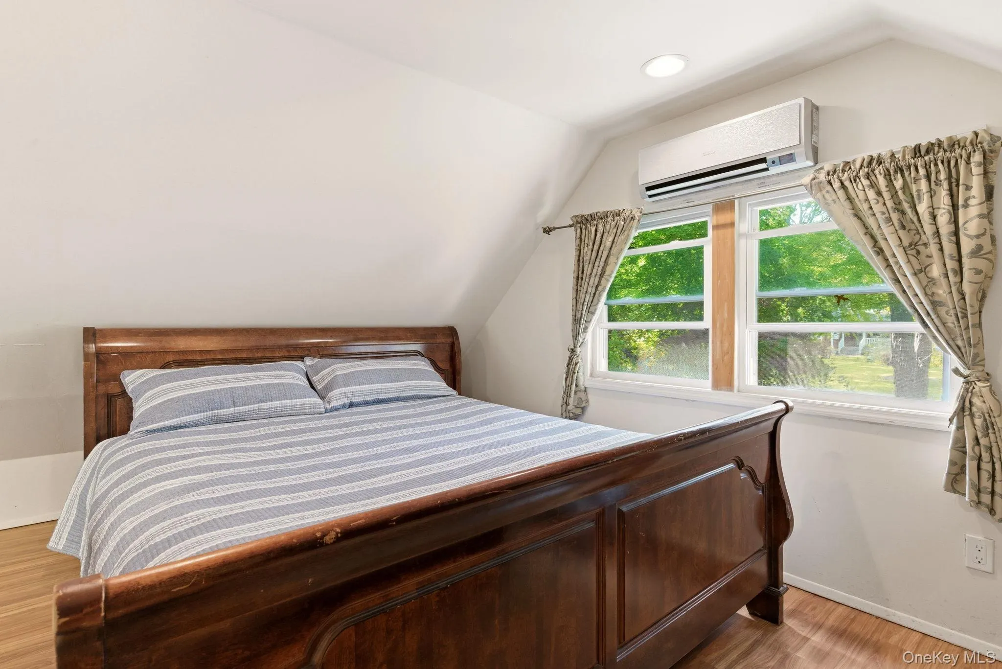 4 Meadowood Court, Huntington, NY, 3 Bedrooms Bedrooms, 8 Rooms Rooms,2 BathroomsBathrooms,Residential,For Rent,Meadowood,0,996863 4 Meadowood Court, Huntington, NY, 3 Bedrooms Bedrooms, 8 Rooms Rooms,2 BathroomsBathrooms,Residential,For Rent,Meadowood,0,996863
