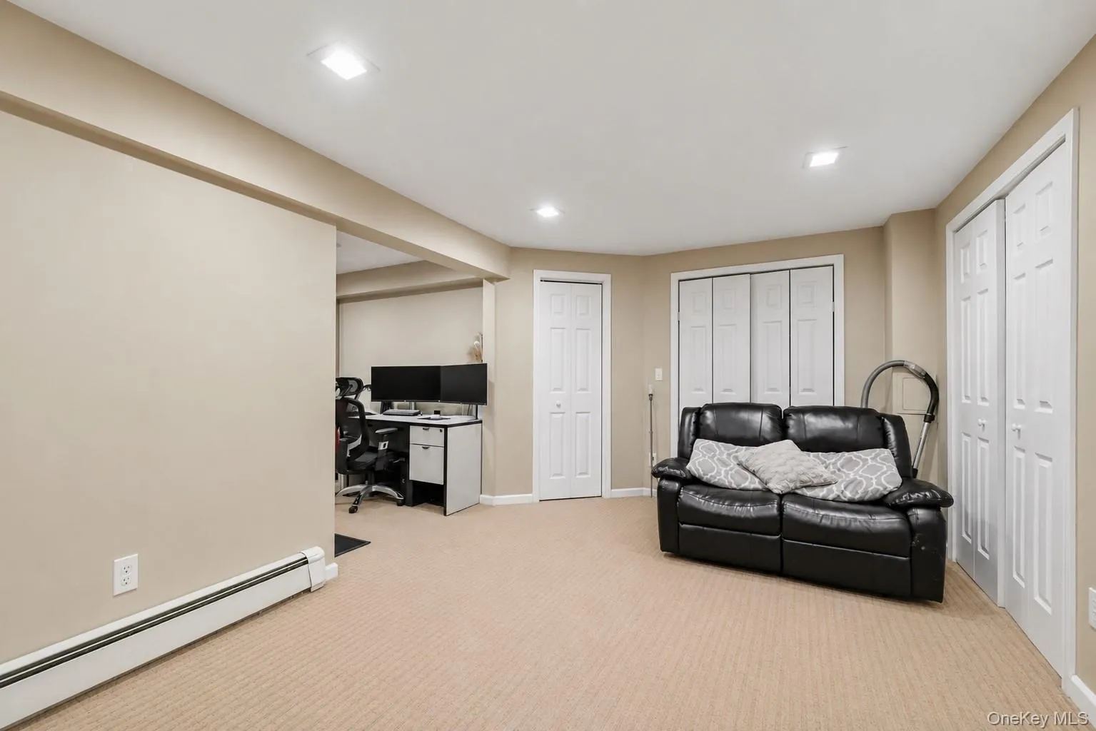 11 Country Hollow, Woodbury, NY, 4 Bedrooms Bedrooms, 8 Rooms Rooms,2 BathroomsBathrooms,Residential,For Rent,Country,0,996875 11 Country Hollow, Woodbury, NY, 4 Bedrooms Bedrooms, 8 Rooms Rooms,2 BathroomsBathrooms,Residential,For Rent,Country,0,996875