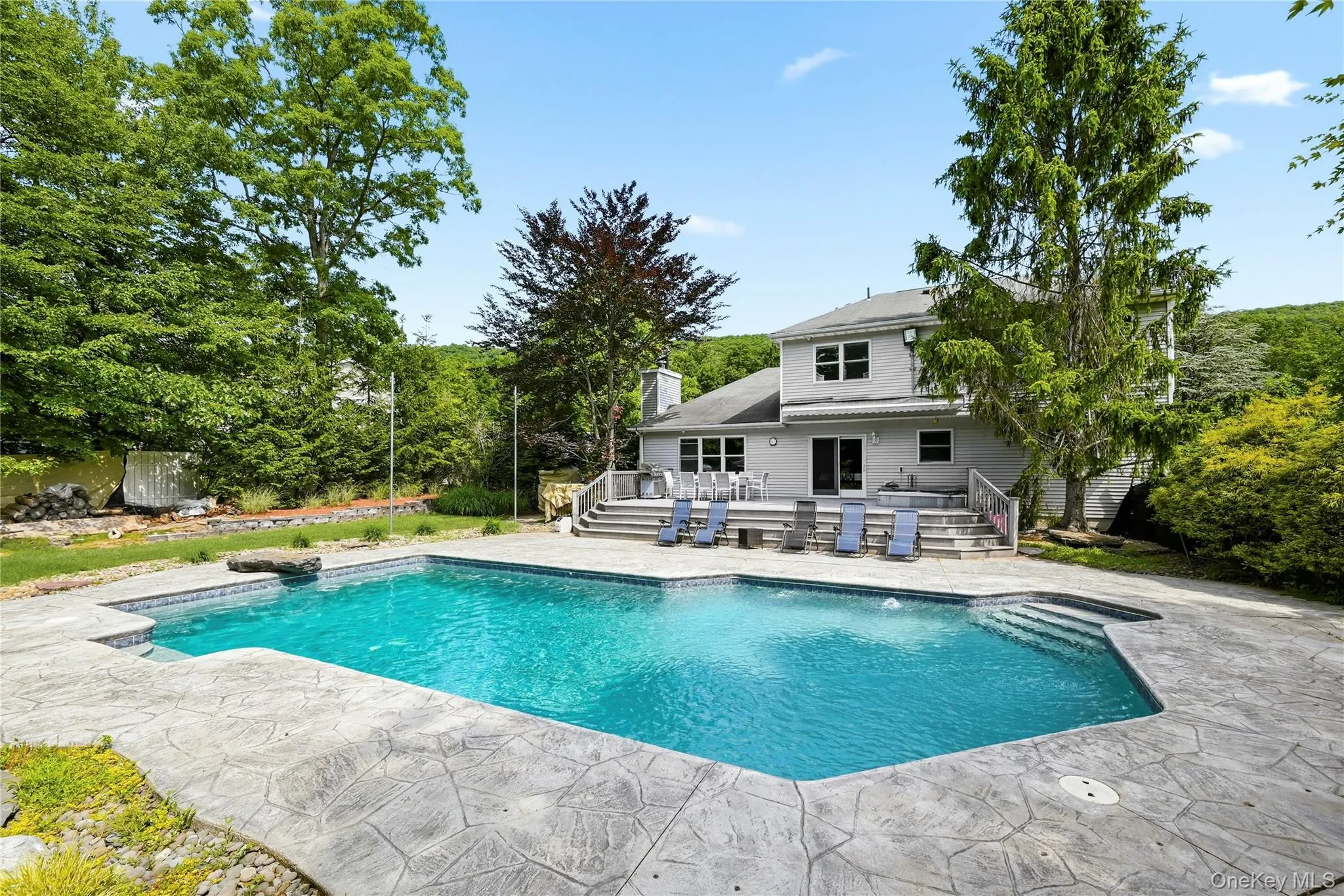 11 Country Hollow, Woodbury, NY, 4 Bedrooms Bedrooms, 8 Rooms Rooms,2 BathroomsBathrooms,Residential,For Rent,Country,0,996875 11 Country Hollow, Woodbury, NY, 4 Bedrooms Bedrooms, 8 Rooms Rooms,2 BathroomsBathrooms,Residential,For Rent,Country,0,996875