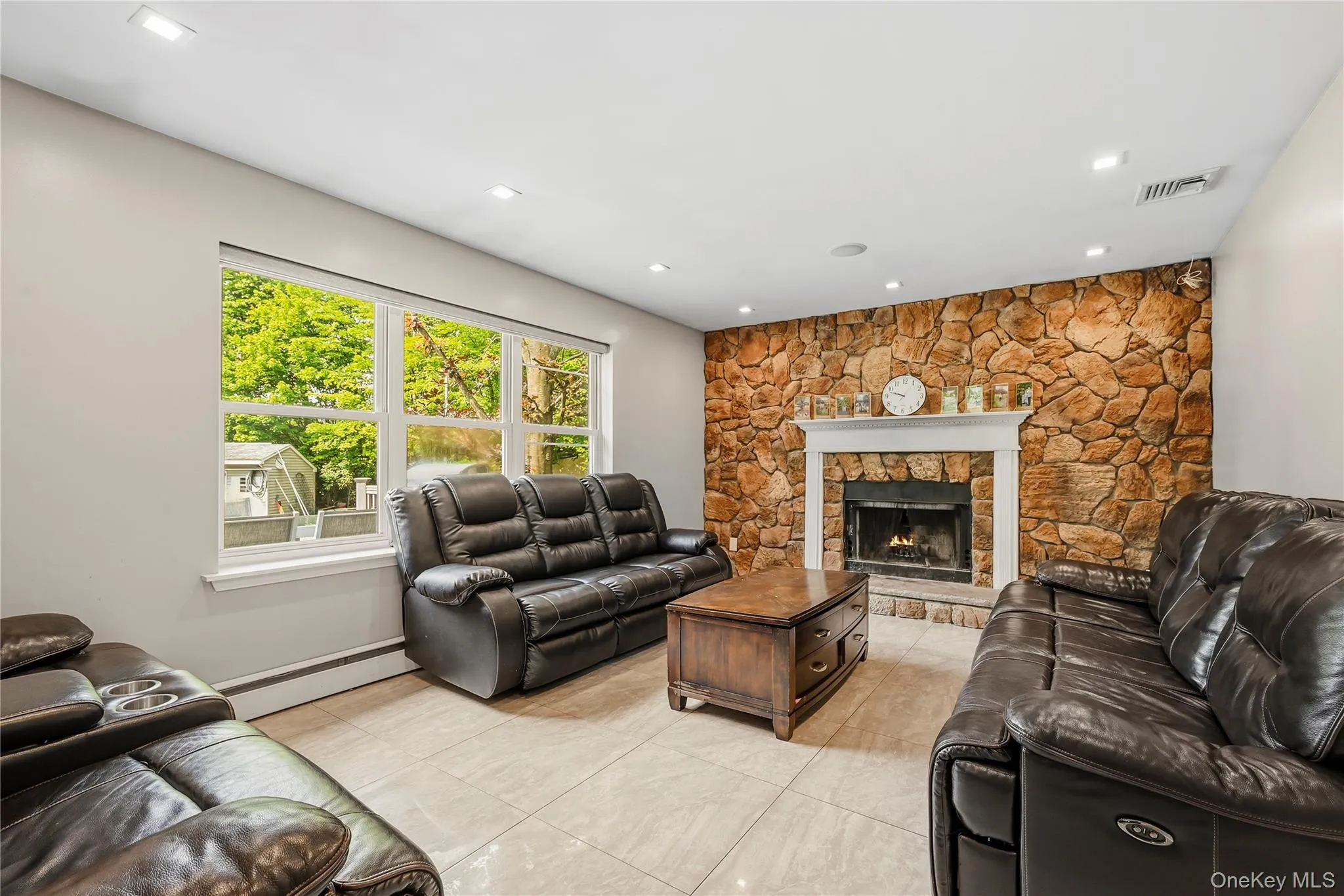 11 Country Hollow, Woodbury, NY, 4 Bedrooms Bedrooms, 8 Rooms Rooms,2 BathroomsBathrooms,Residential,For Rent,Country,0,996875 11 Country Hollow, Woodbury, NY, 4 Bedrooms Bedrooms, 8 Rooms Rooms,2 BathroomsBathrooms,Residential,For Rent,Country,0,996875
