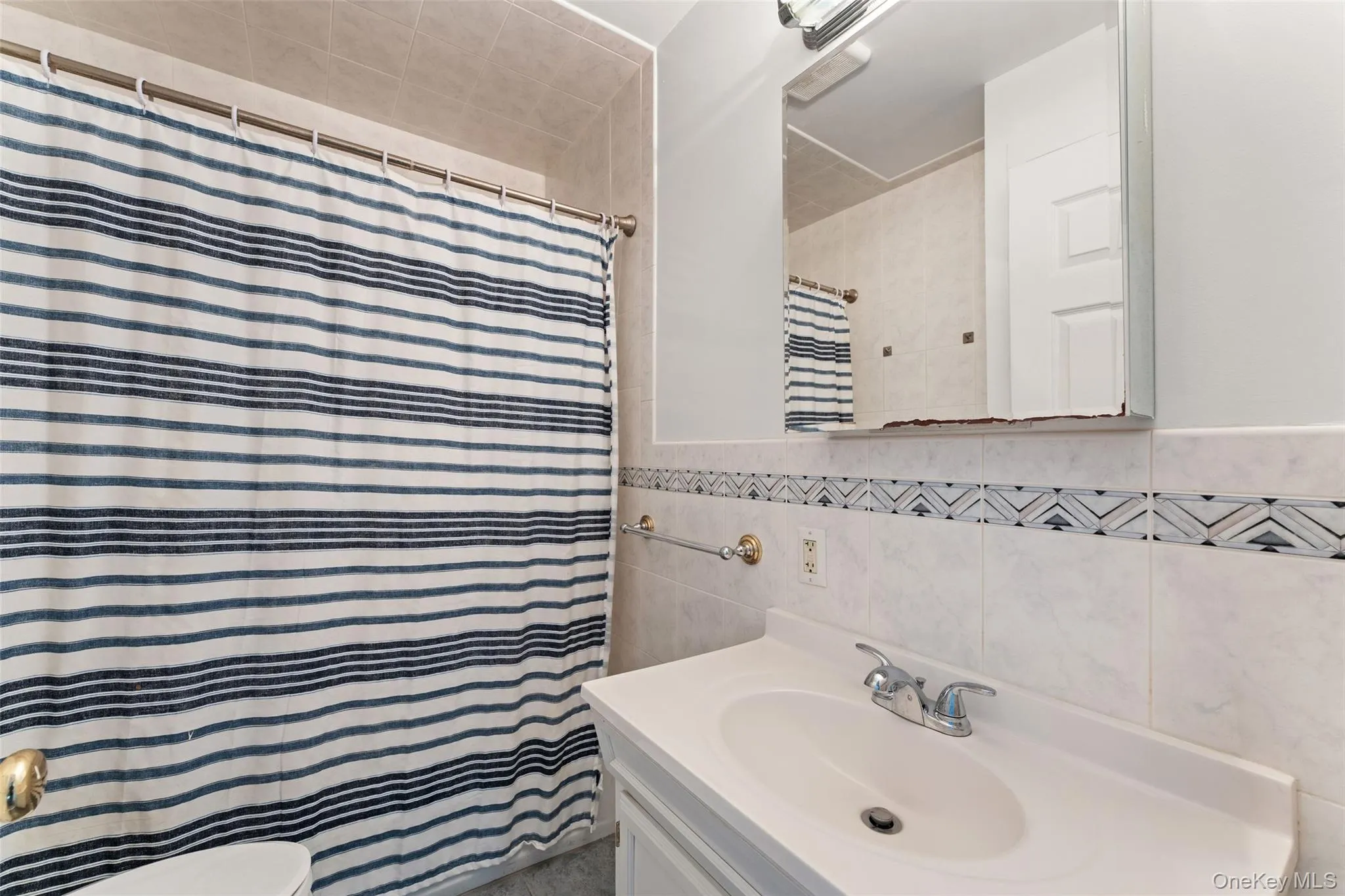 36 Lakeview Avenue, Eastchester, NY, 4 Bedrooms Bedrooms, 8 Rooms Rooms,2 BathroomsBathrooms,Residential,For Rent,Lakeview,0,996884 36 Lakeview Avenue, Eastchester, NY, 4 Bedrooms Bedrooms, 8 Rooms Rooms,2 BathroomsBathrooms,Residential,For Rent,Lakeview,0,996884