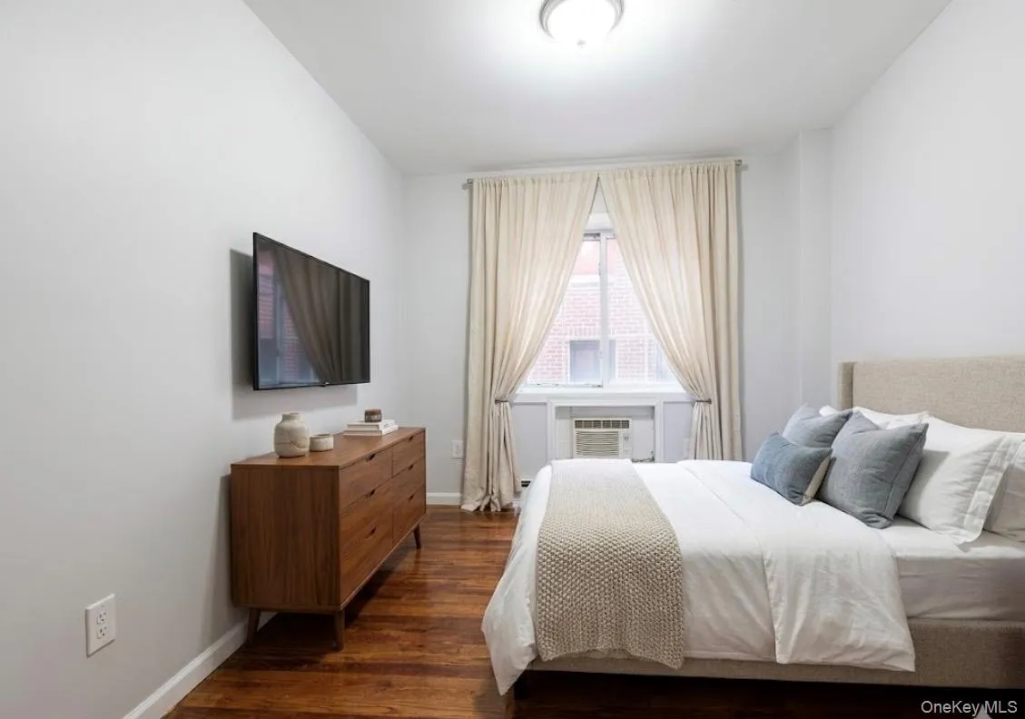 1189 Grant Avenue, New York, NY, 3 Bedrooms Bedrooms, 6 Rooms Rooms,2 BathroomsBathrooms,Residential Lease,For Rent,Grant,0,996889 1189 Grant Avenue, New York, NY, 3 Bedrooms Bedrooms, 6 Rooms Rooms,2 BathroomsBathrooms,Residential Lease,For Rent,Grant,0,996889