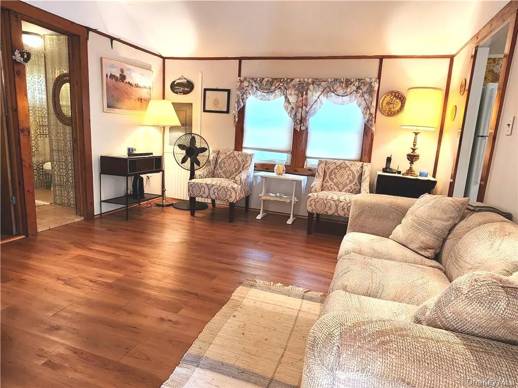 74 Thompson Place, Bethel, NY, 2 Bedrooms Bedrooms, 5 Rooms Rooms,1 BathroomBathrooms,Residential Sale,For Rent,Thompson,0,996891 74 Thompson Place, Bethel, NY, 2 Bedrooms Bedrooms, 5 Rooms Rooms,1 BathroomBathrooms,Residential Sale,For Rent,Thompson,0,996891