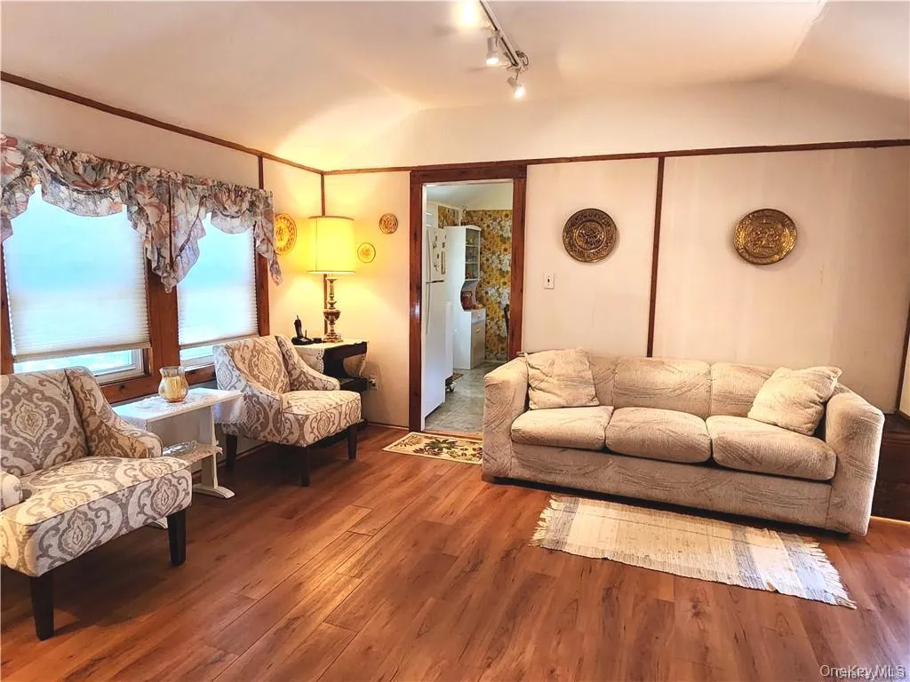 74 Thompson Place, Bethel, NY, 2 Bedrooms Bedrooms, 5 Rooms Rooms,1 BathroomBathrooms,Residential Sale,For Rent,Thompson,0,996891 74 Thompson Place, Bethel, NY, 2 Bedrooms Bedrooms, 5 Rooms Rooms,1 BathroomBathrooms,Residential Sale,For Rent,Thompson,0,996891