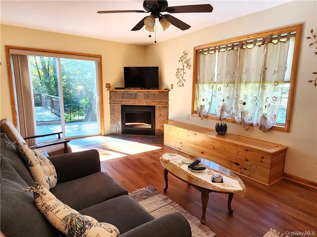 74 Thompson Place, Bethel, NY, 2 Bedrooms Bedrooms, 5 Rooms Rooms,1 BathroomBathrooms,Residential Sale,For Rent,Thompson,0,996891 74 Thompson Place, Bethel, NY, 2 Bedrooms Bedrooms, 5 Rooms Rooms,1 BathroomBathrooms,Residential Sale,For Rent,Thompson,0,996891