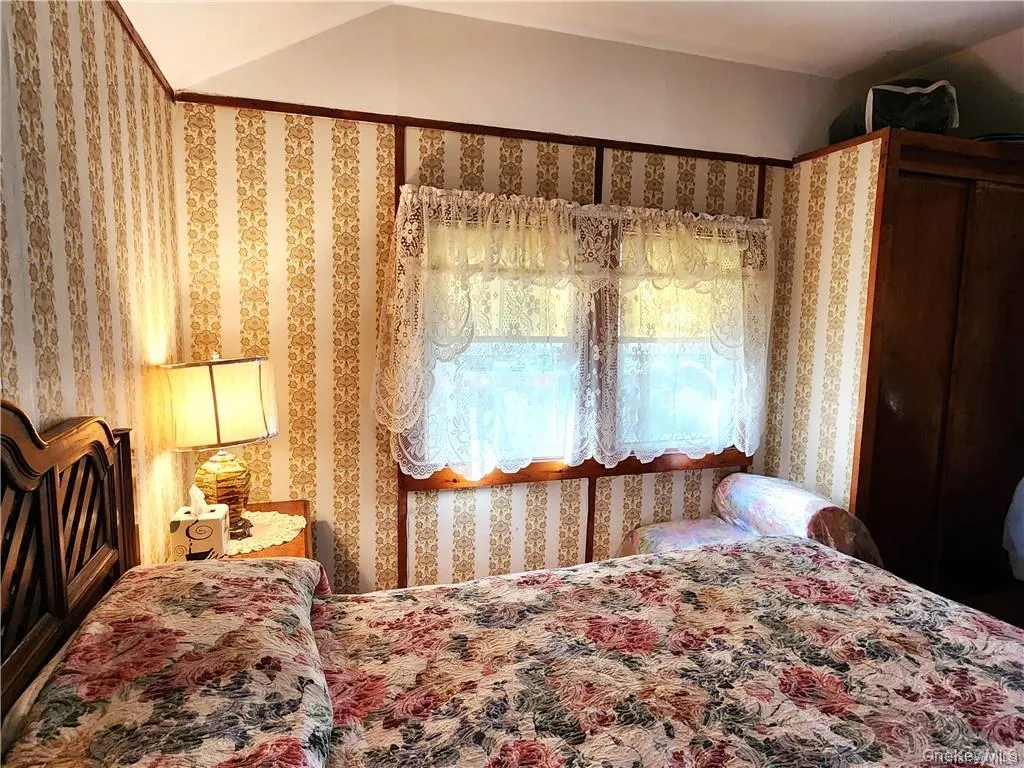 74 Thompson Place, Bethel, NY, 2 Bedrooms Bedrooms, 5 Rooms Rooms,1 BathroomBathrooms,Residential Sale,For Rent,Thompson,0,996891 74 Thompson Place, Bethel, NY, 2 Bedrooms Bedrooms, 5 Rooms Rooms,1 BathroomBathrooms,Residential Sale,For Rent,Thompson,0,996891