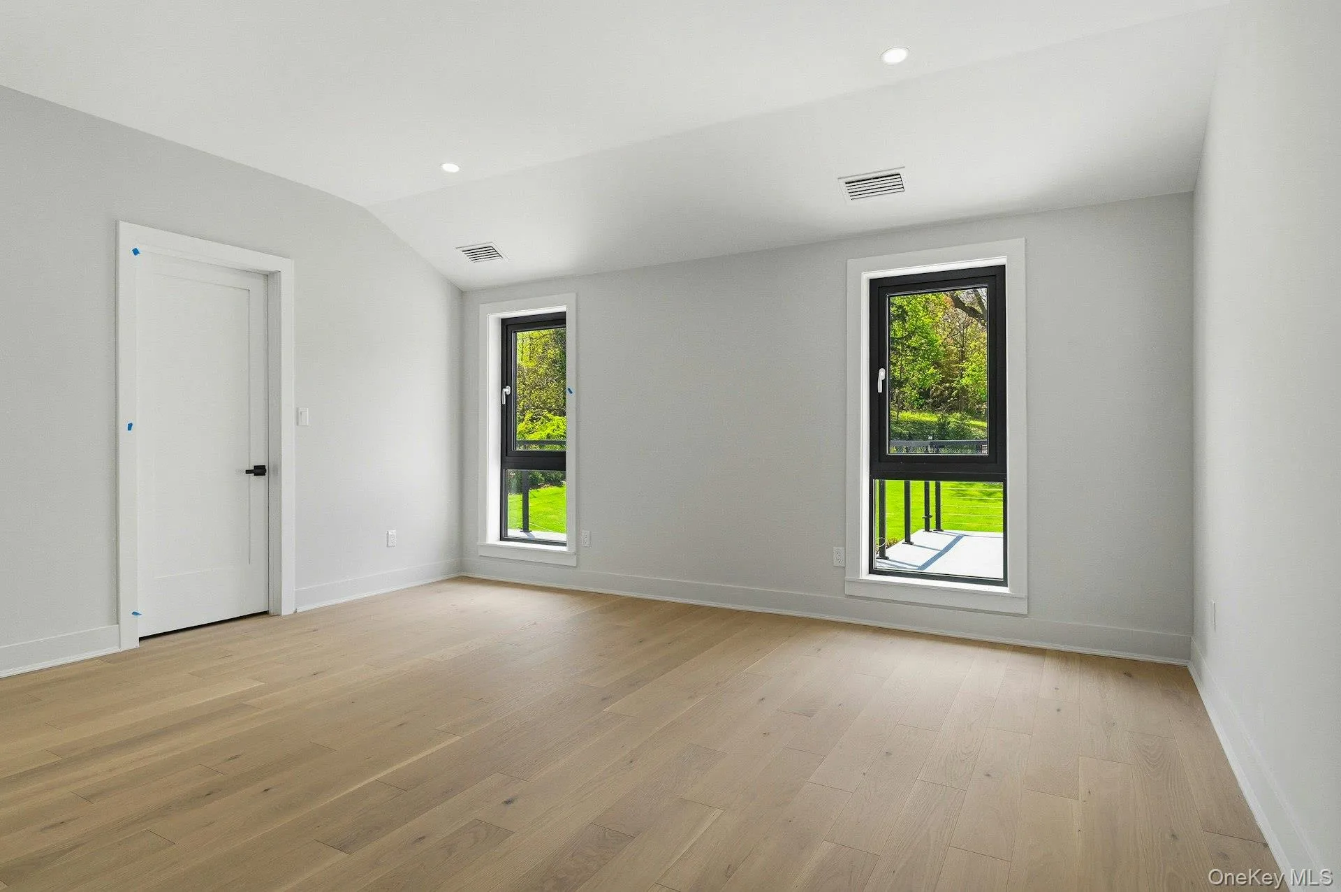 29 Soundview Lane, North Hempstead, NY, 6 Bedrooms Bedrooms, 25 Rooms Rooms,6 BathroomsBathrooms,Residential,For Rent,Soundview,0,996897 29 Soundview Lane, North Hempstead, NY, 6 Bedrooms Bedrooms, 25 Rooms Rooms,6 BathroomsBathrooms,Residential,For Rent,Soundview,0,996897