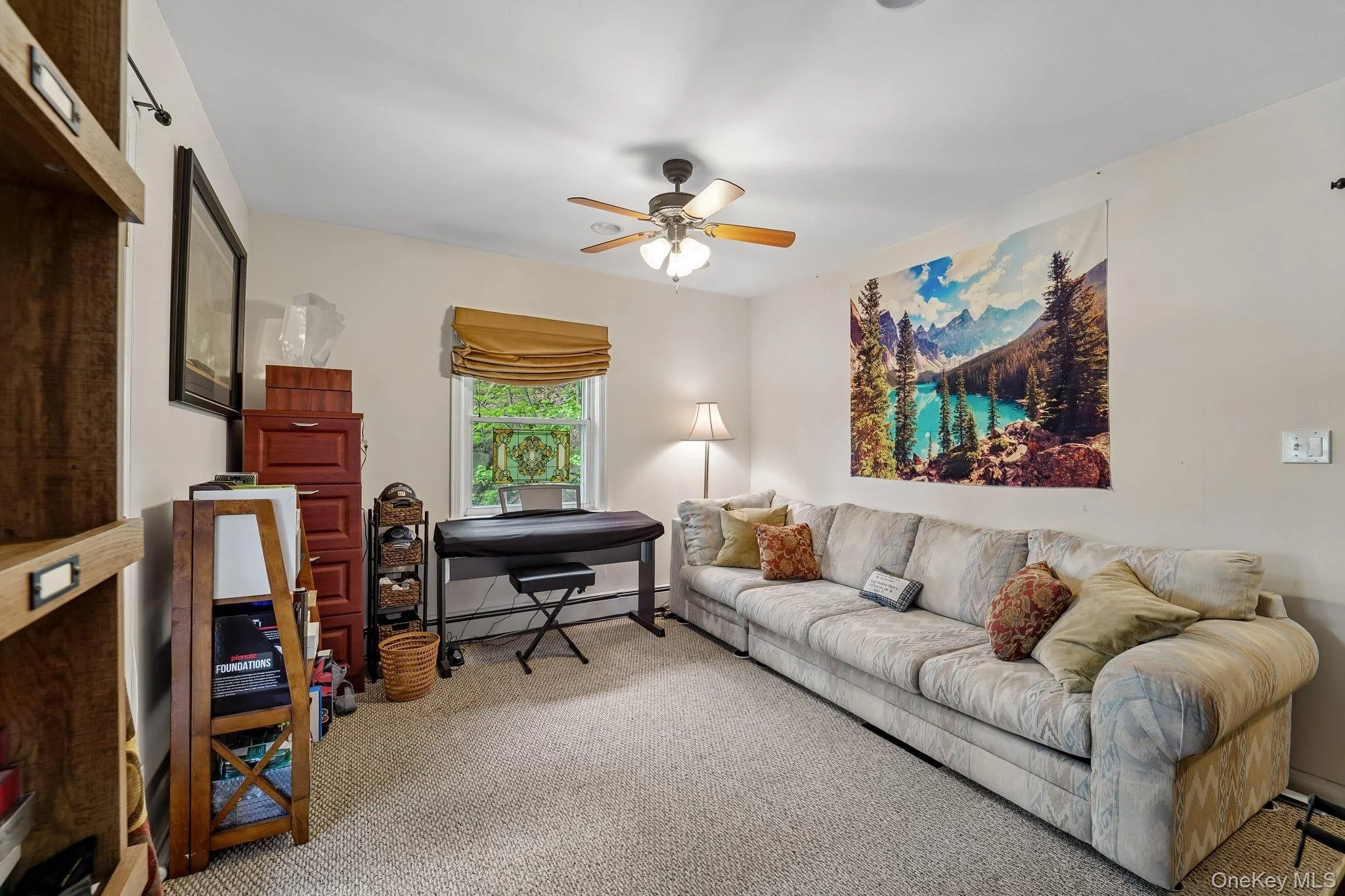 Another 1st floor bedroom presently used as a music room. Another 1st floor bedroom presently used as a music room.