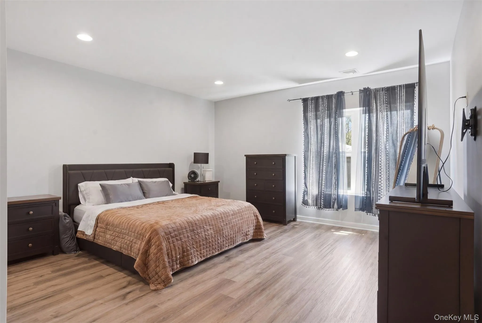 51 Redder Road, Shawangunk, NY, 8 Bedrooms Bedrooms, 12 Rooms Rooms,4 BathroomsBathrooms,Residential,For Rent,Redder,0,996913 51 Redder Road, Shawangunk, NY, 8 Bedrooms Bedrooms, 12 Rooms Rooms,4 BathroomsBathrooms,Residential,For Rent,Redder,0,996913