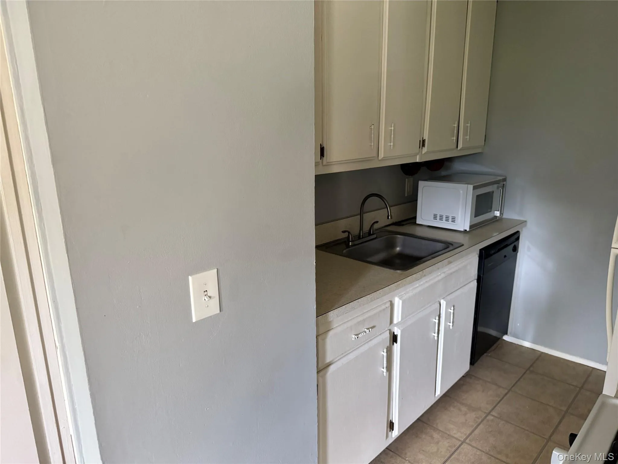 238 artist lake drive, Brookhaven, NY, 1 Bedroom Bedrooms, 4 Rooms Rooms,1 BathroomBathrooms,Residential Lease,For Rent,artist lake drive,0,996914 238 artist lake drive, Brookhaven, NY, 1 Bedroom Bedrooms, 4 Rooms Rooms,1 BathroomBathrooms,Residential Lease,For Rent,artist lake drive,0,996914