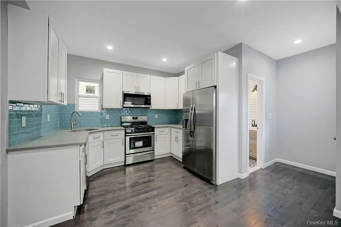 173 Washington Street, Mount Vernon, NY, 3 Bedrooms Bedrooms, 7 Rooms Rooms,2 BathroomsBathrooms,Residential Lease,For Rent,Washington,0,996941 173 Washington Street, Mount Vernon, NY, 3 Bedrooms Bedrooms, 7 Rooms Rooms,2 BathroomsBathrooms,Residential Lease,For Rent,Washington,0,996941