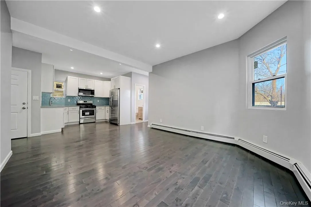 173 Washington Street, Mount Vernon, NY, 3 Bedrooms Bedrooms, 7 Rooms Rooms,2 BathroomsBathrooms,Residential Lease,For Rent,Washington,0,996941 173 Washington Street, Mount Vernon, NY, 3 Bedrooms Bedrooms, 7 Rooms Rooms,2 BathroomsBathrooms,Residential Lease,For Rent,Washington,0,996941