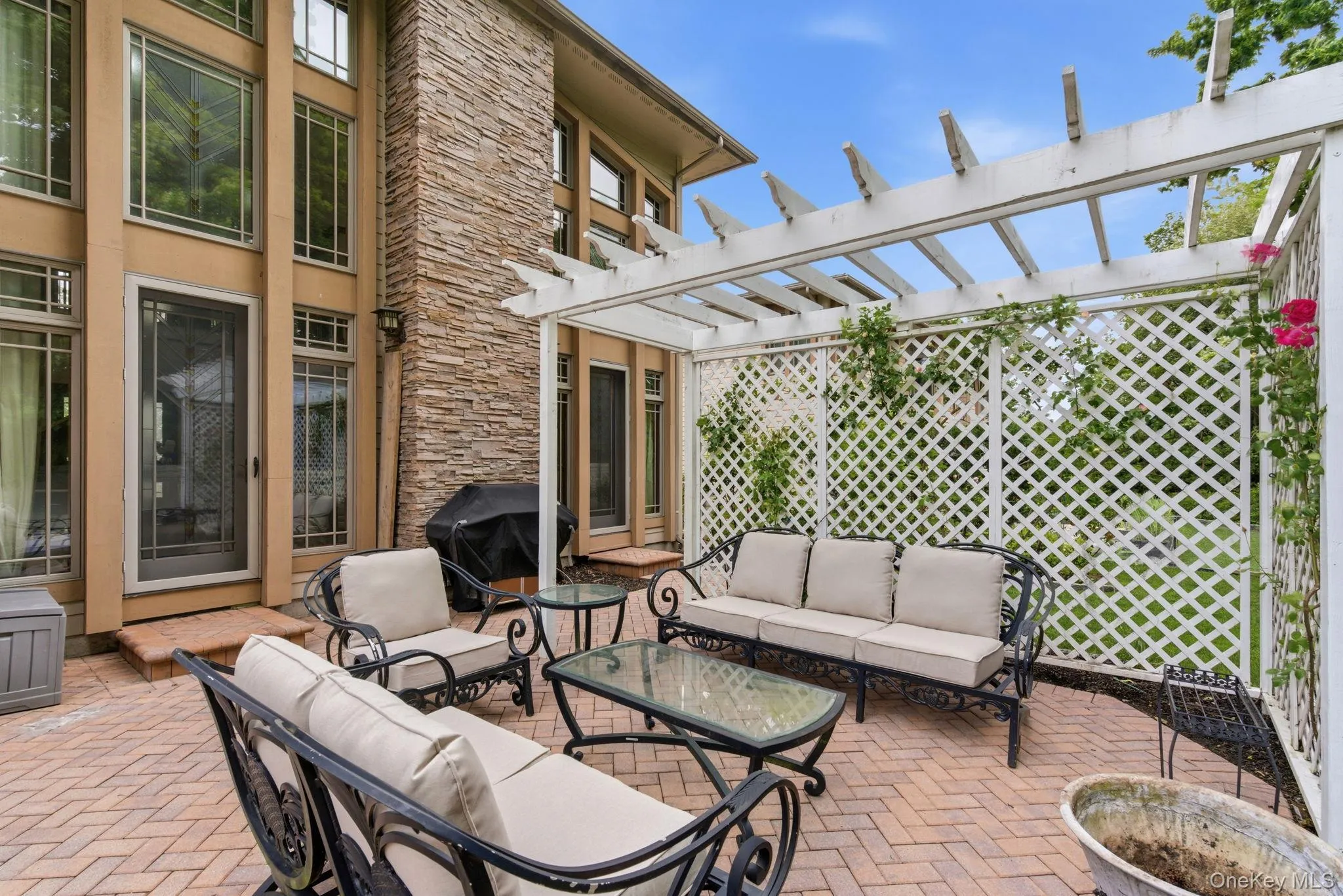 3 Olde Hamlet Drive, Oyster Bay, NY, 5 Bedrooms Bedrooms, 13 Rooms Rooms,6 BathroomsBathrooms,Residential,For Rent,Olde Hamlet,0,996951 3 Olde Hamlet Drive, Oyster Bay, NY, 5 Bedrooms Bedrooms, 13 Rooms Rooms,6 BathroomsBathrooms,Residential,For Rent,Olde Hamlet,0,996951