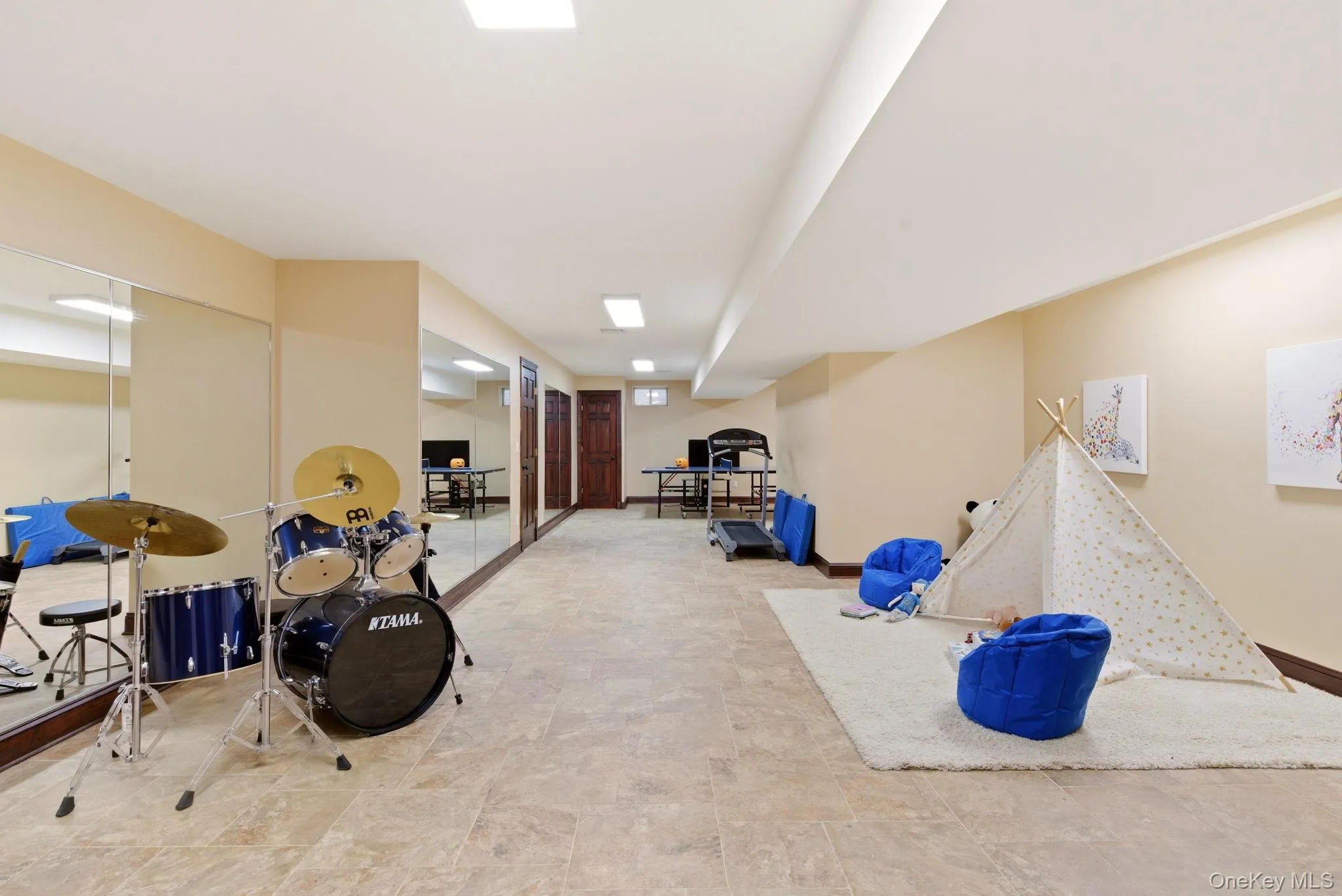 3 Olde Hamlet Drive, Oyster Bay, NY, 5 Bedrooms Bedrooms, 13 Rooms Rooms,6 BathroomsBathrooms,Residential,For Rent,Olde Hamlet,0,996951 3 Olde Hamlet Drive, Oyster Bay, NY, 5 Bedrooms Bedrooms, 13 Rooms Rooms,6 BathroomsBathrooms,Residential,For Rent,Olde Hamlet,0,996951
